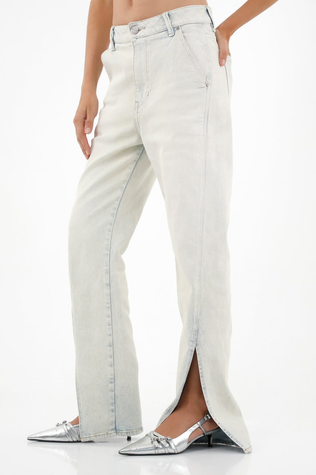 Women's Straight-Leg Jeans with Boot Cut Openings