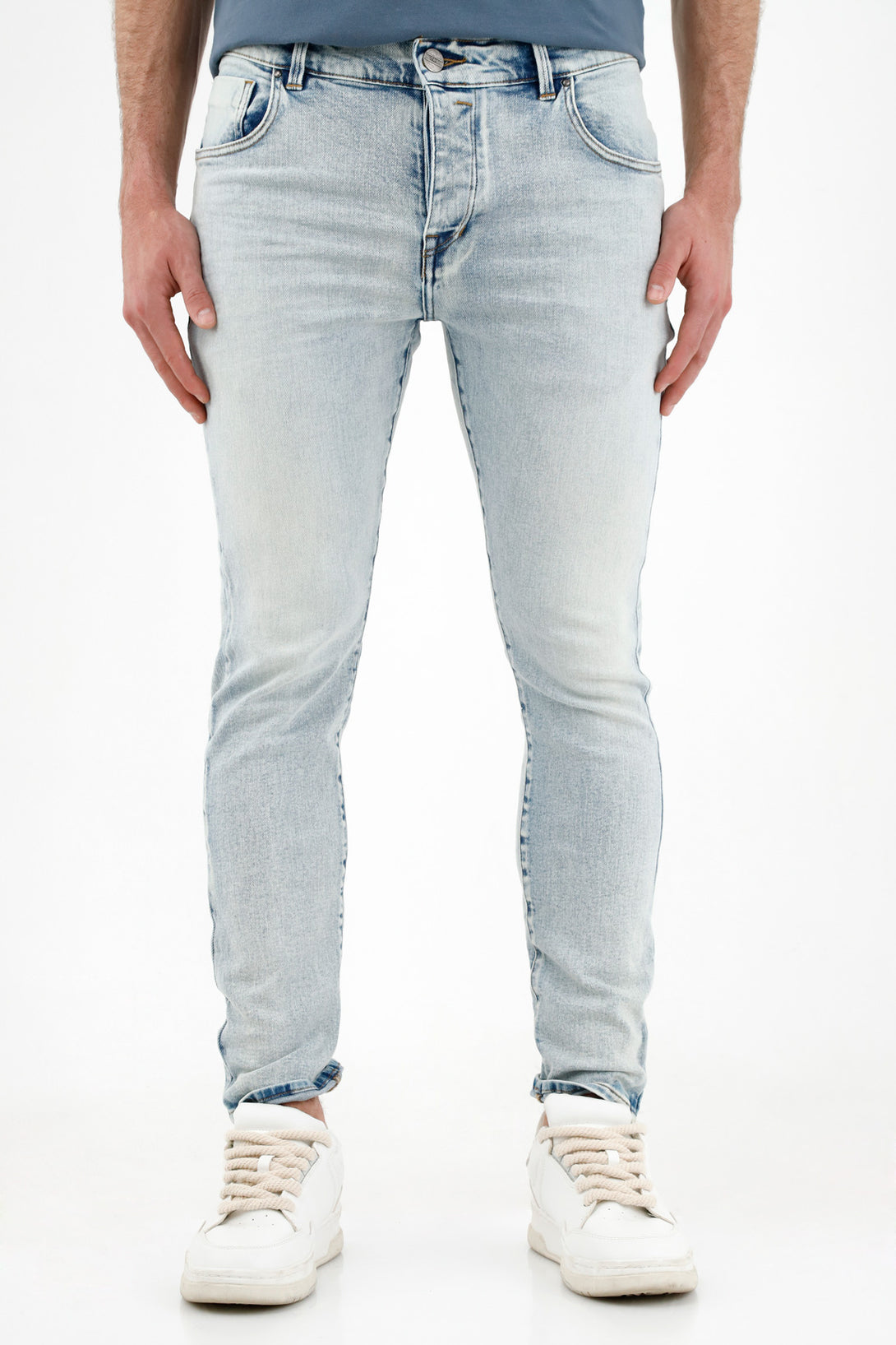 Men's Light Blue Jeans