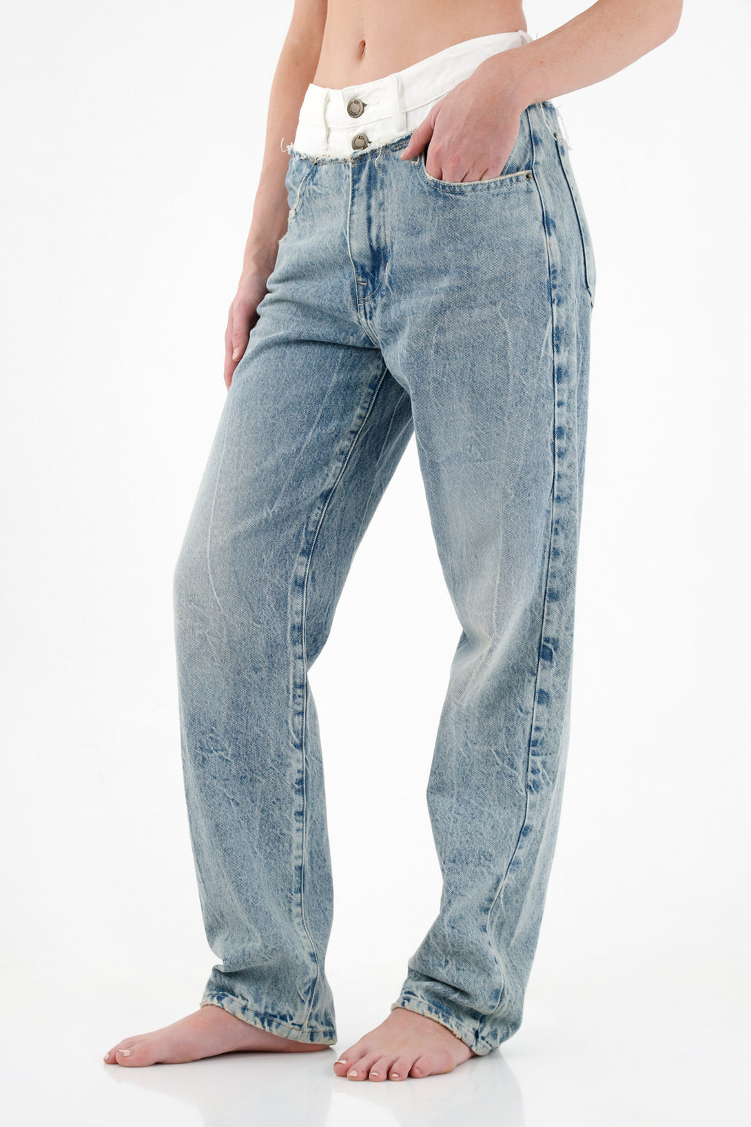 Women's Straight-Leg Jeans