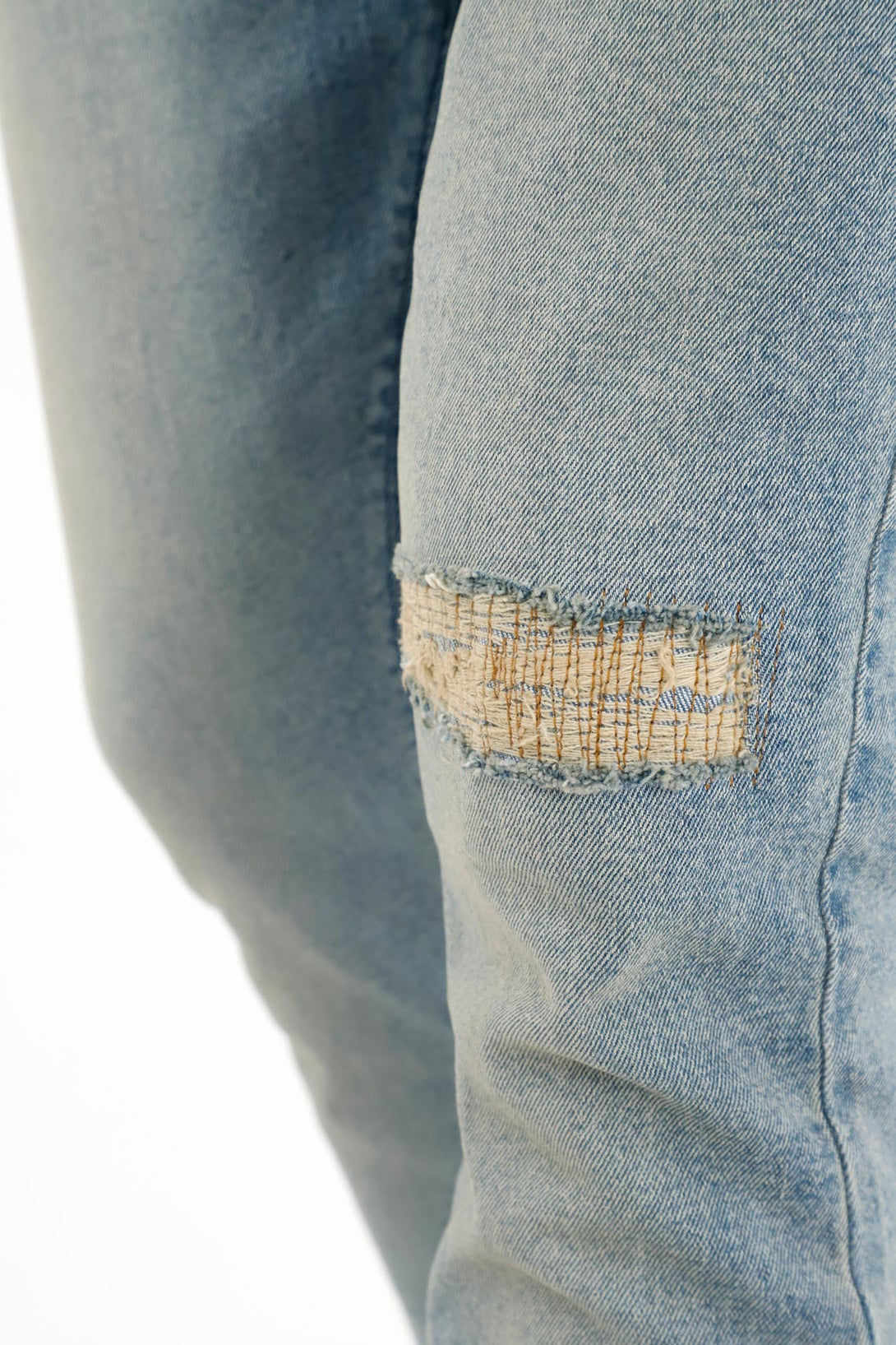 Men's Mid-Rise Distressed Nudy Jeans