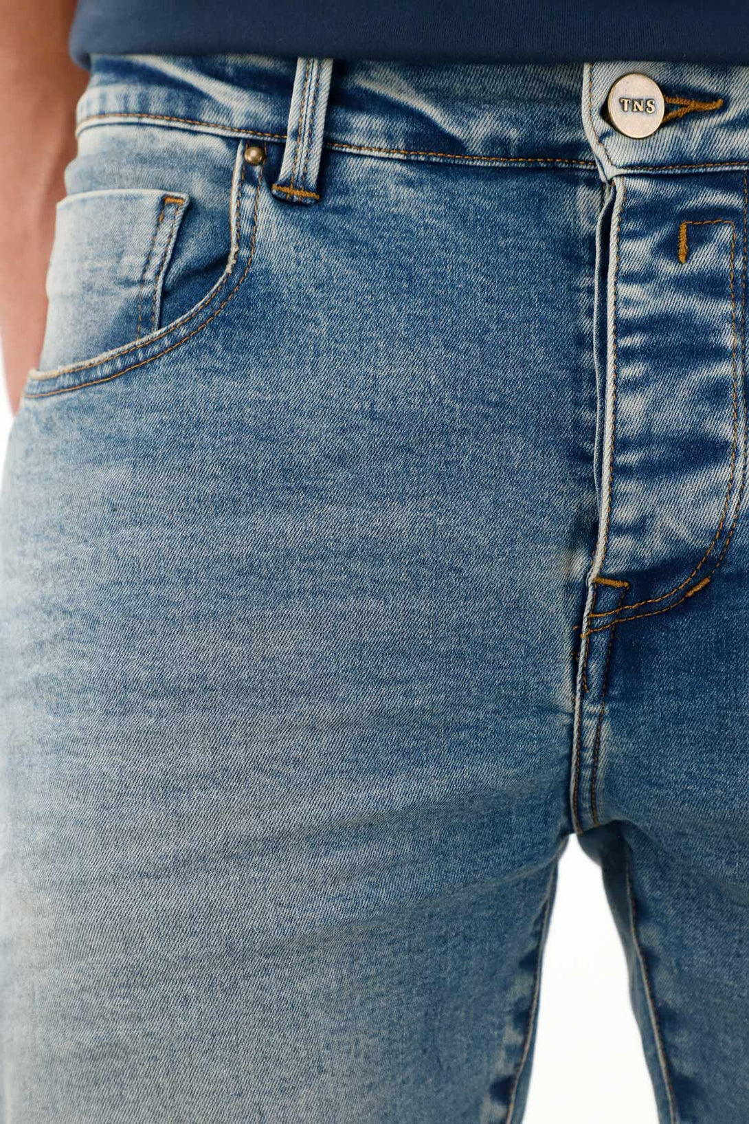 Jean Jegging de tiro alto azul claro para hombre