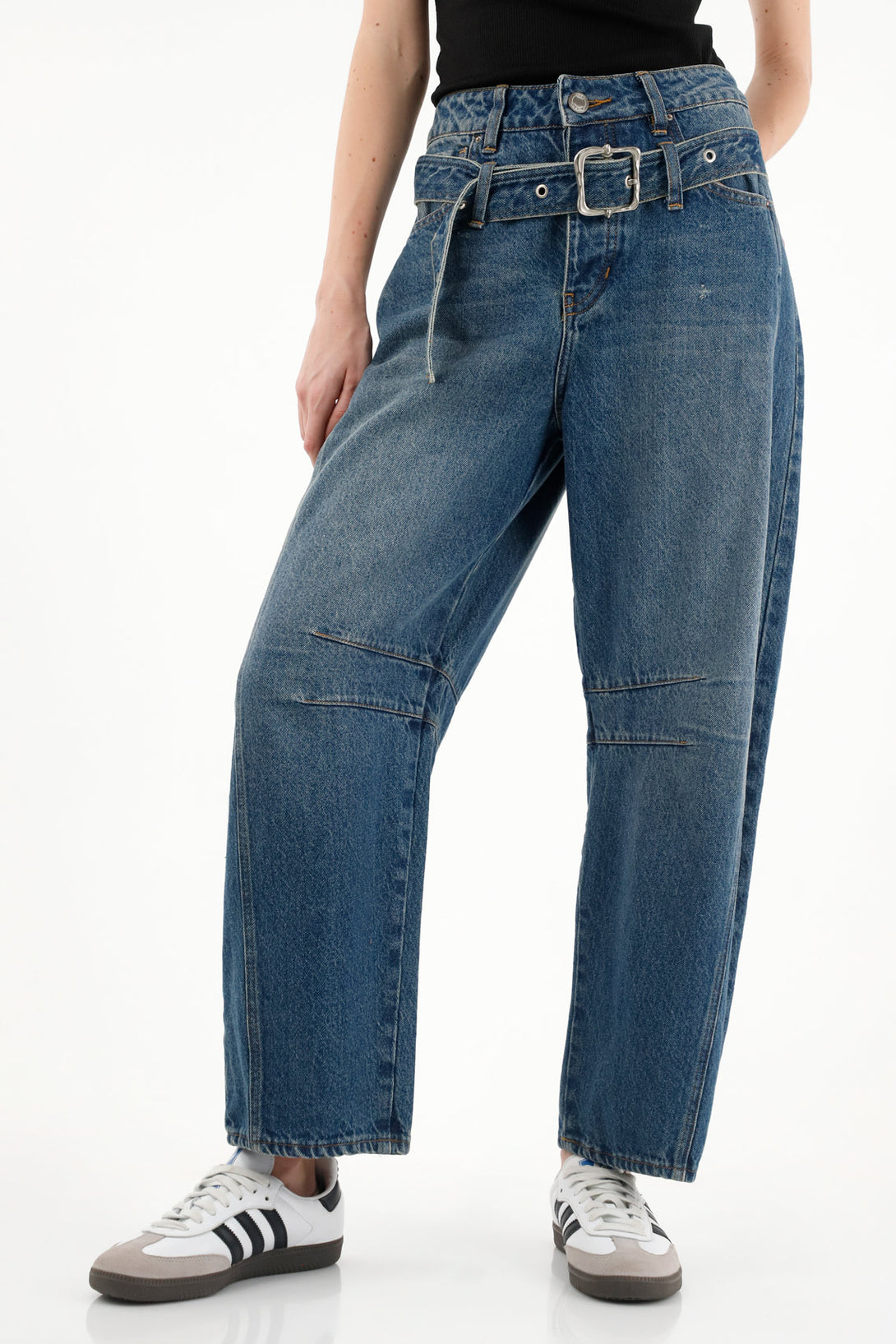 Women's Mid-Rise Horseshoe Jeans with Belt