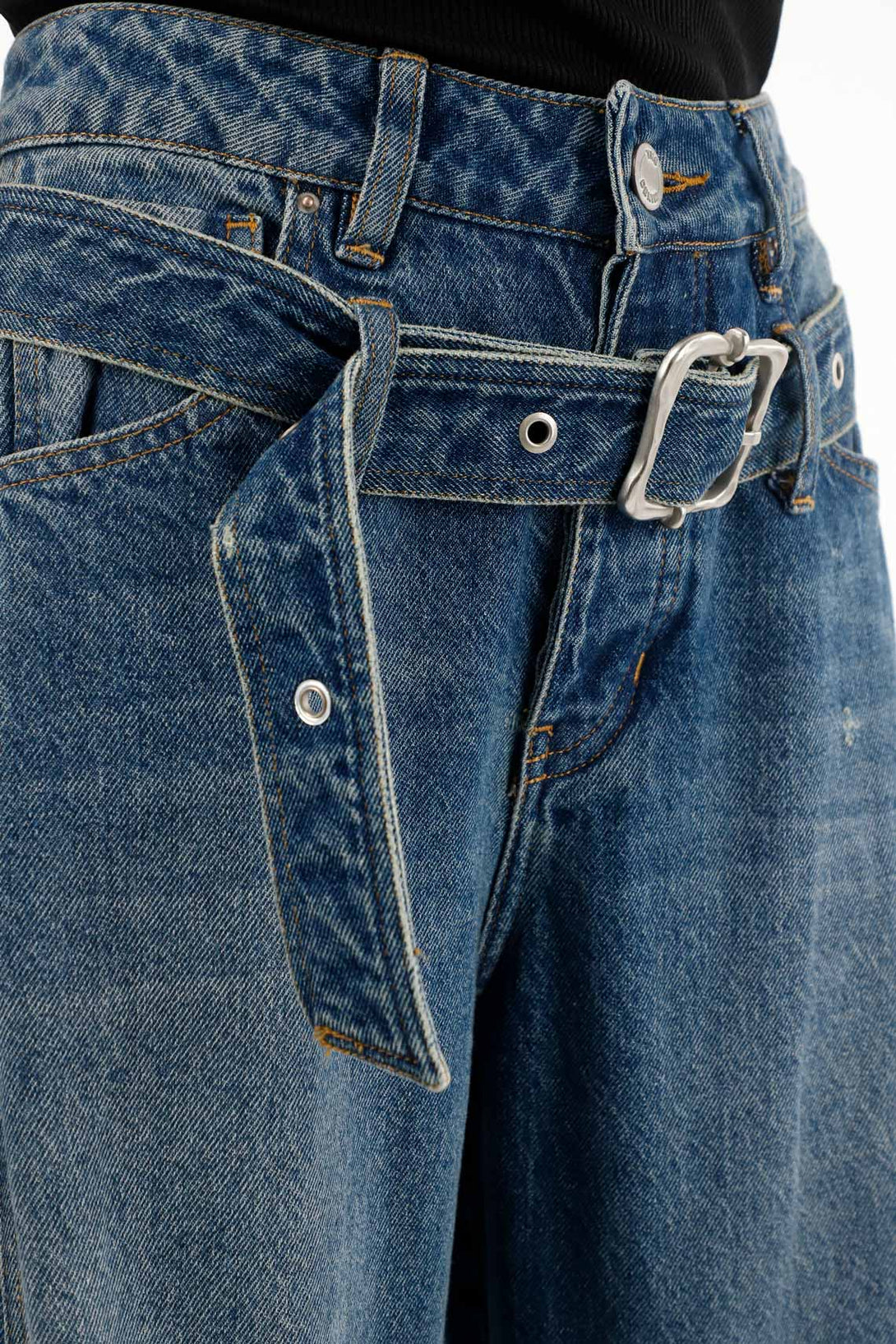 Women's Mid-Rise Horseshoe Jeans with Belt