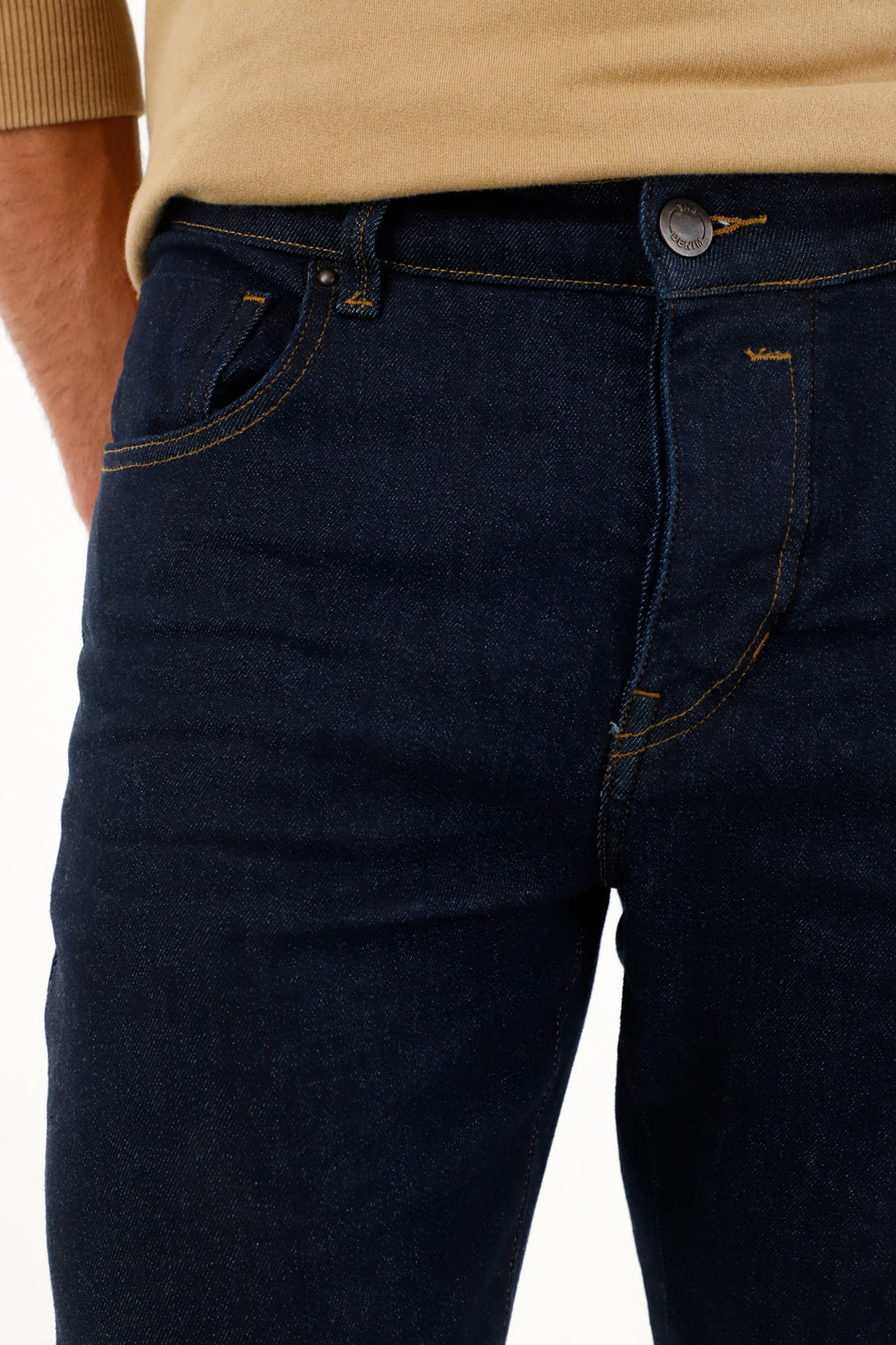 Jean Skinny tono oscuro para hombre