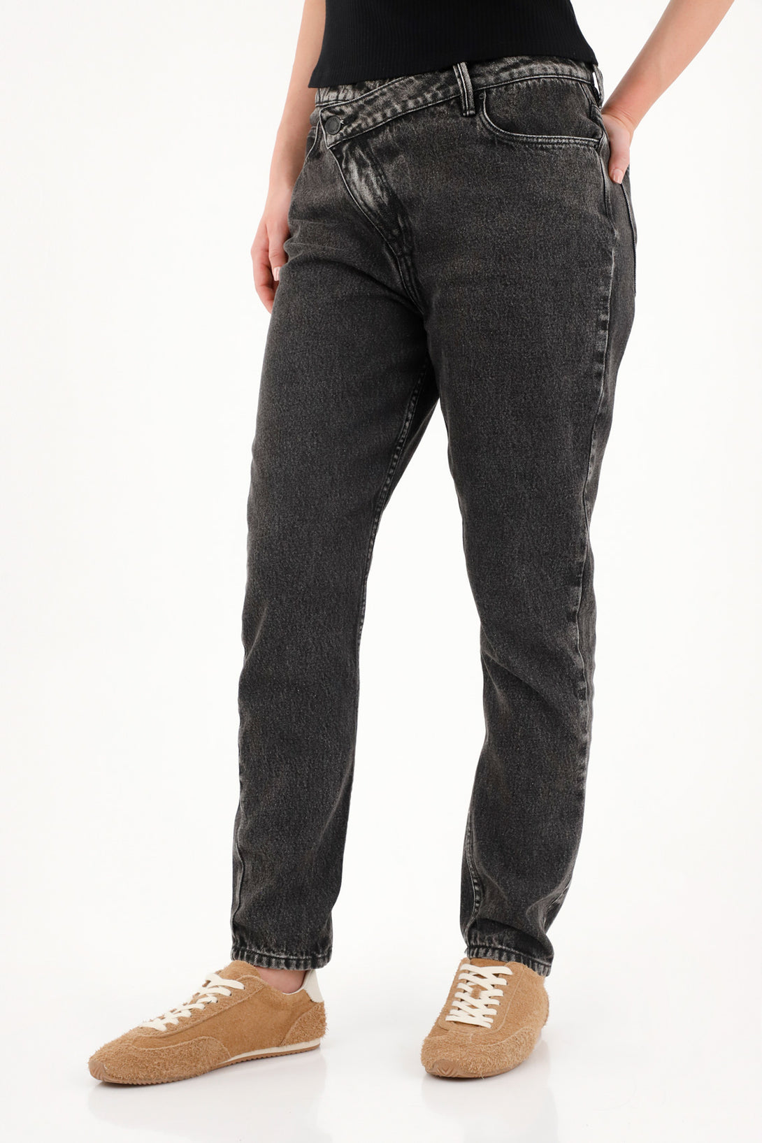 Women's high-rise black denim mom jeans