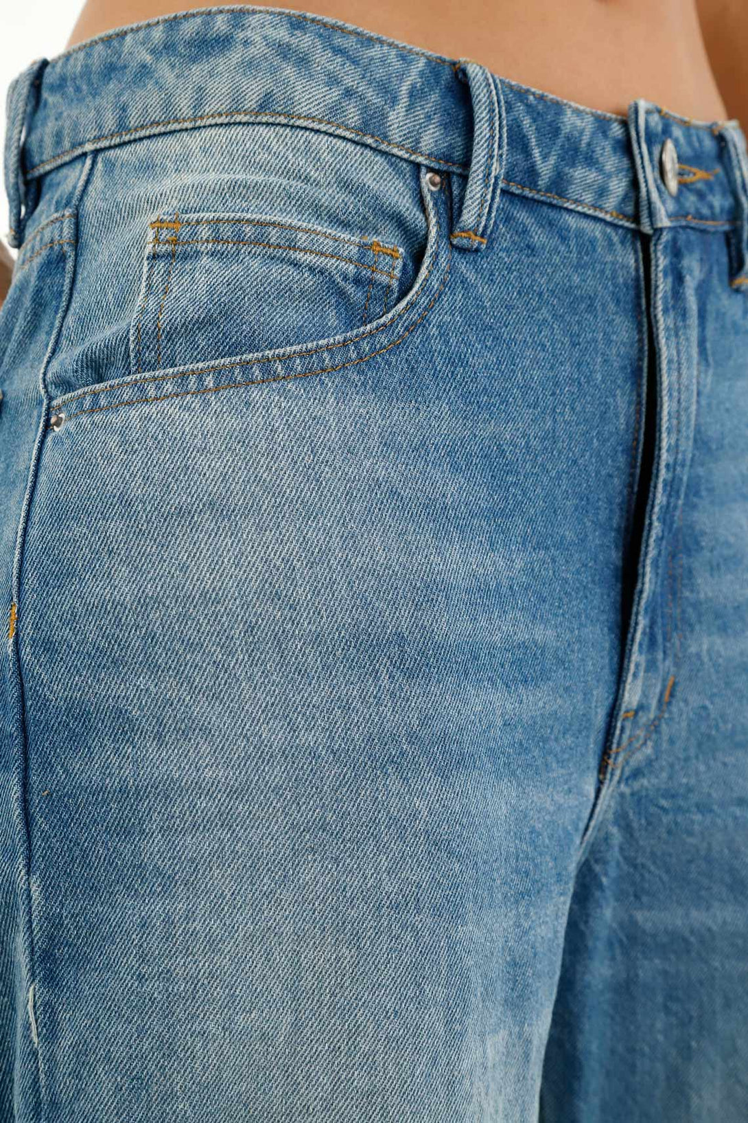 Women's Five-Pocket Blue Jeans