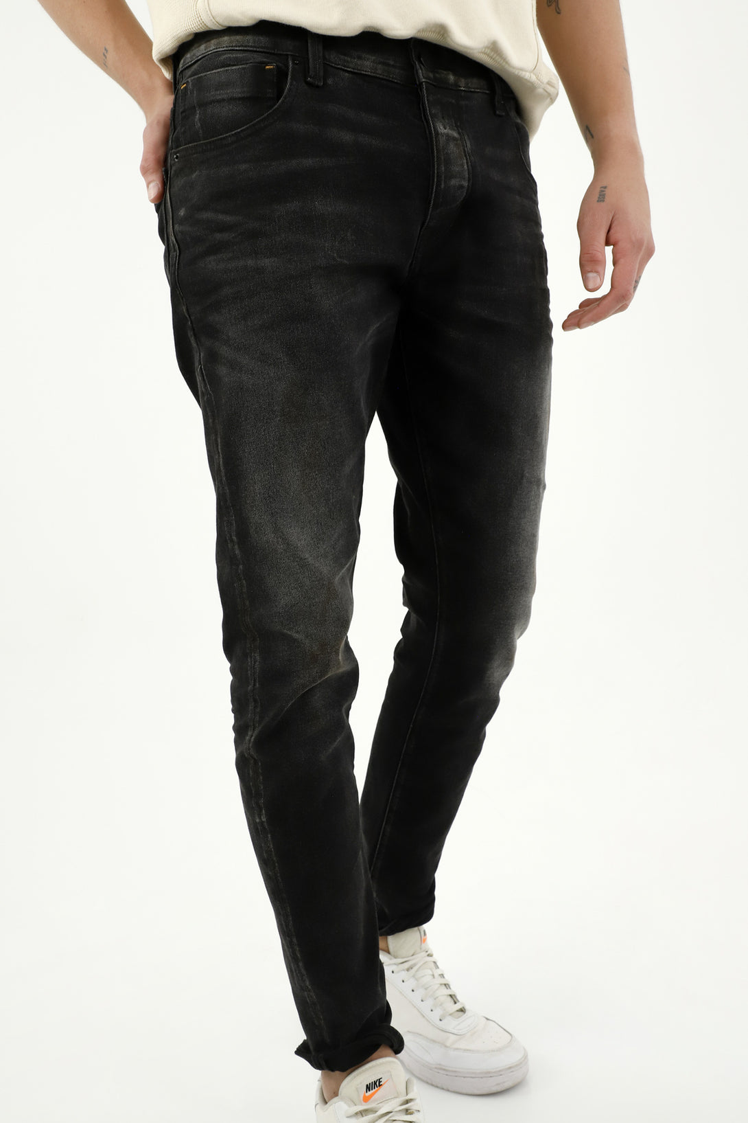 Jean negro cinco bolsillos para hombre