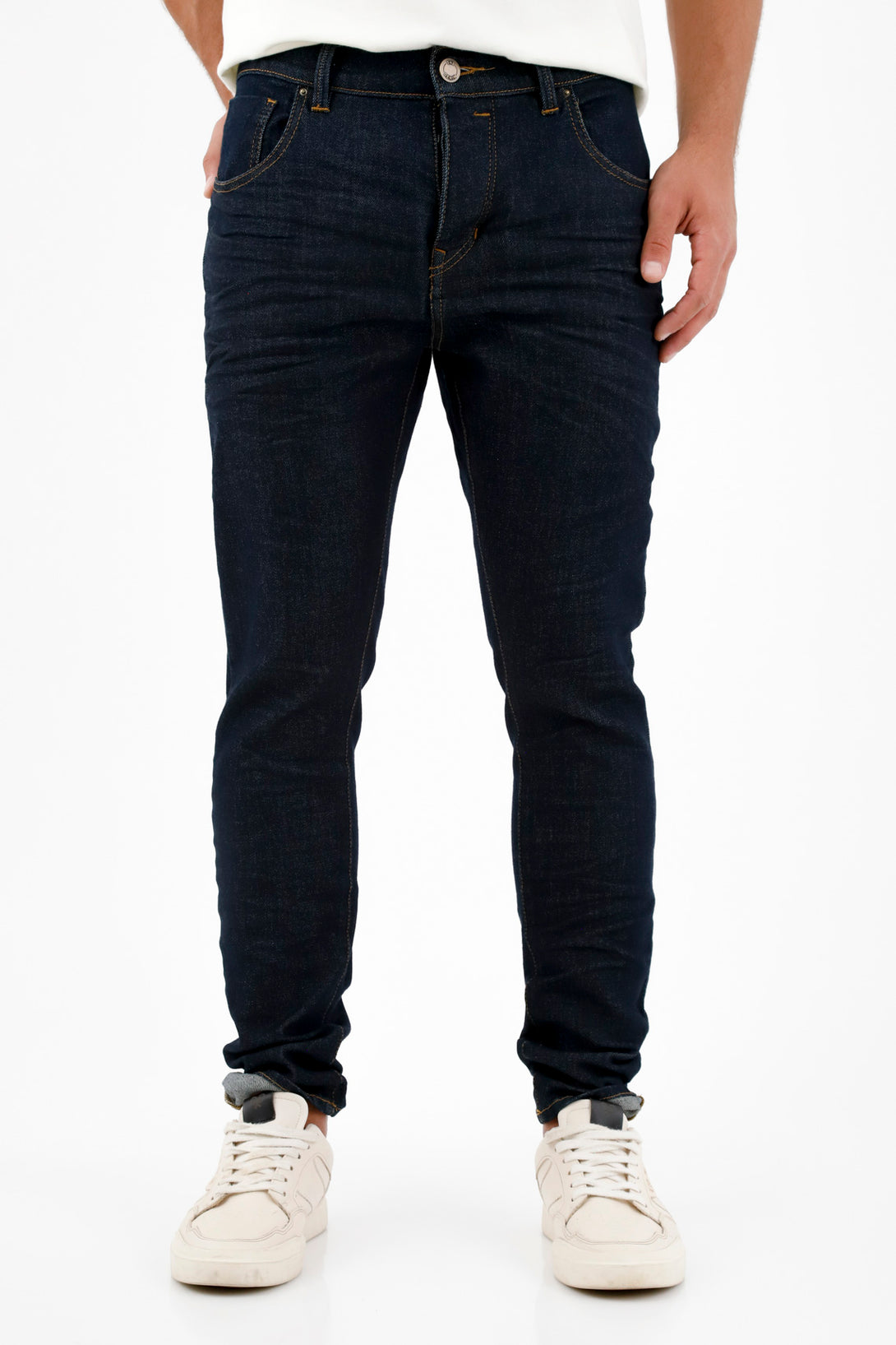 Jean azul en denim tono oscuro para hombre