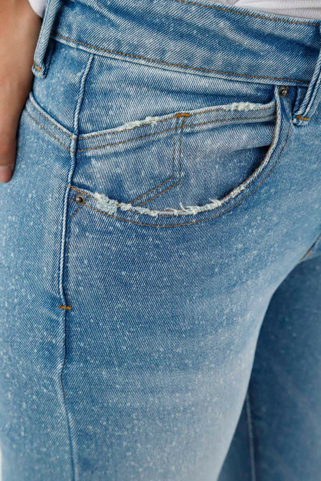 Jean efecto salpicado azul para mujer