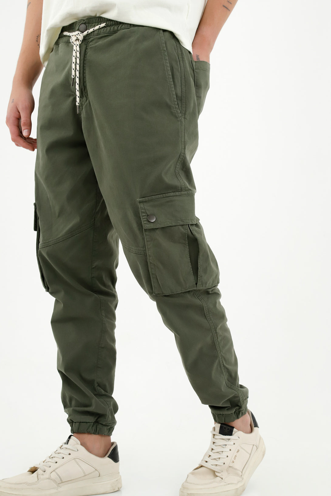 Pantalón cargo verde para hombre