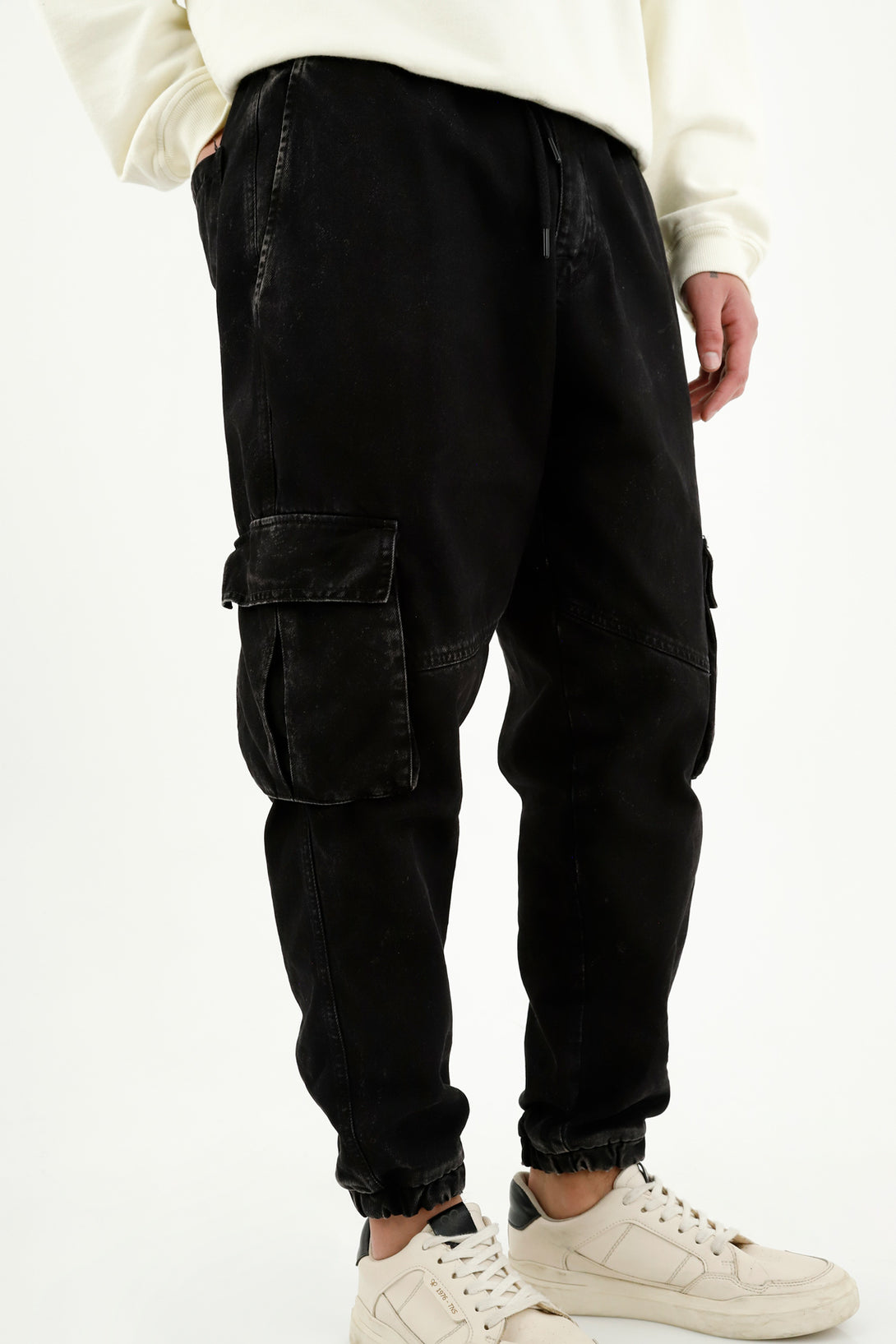 Pantalón teñido overdye negro para hombre