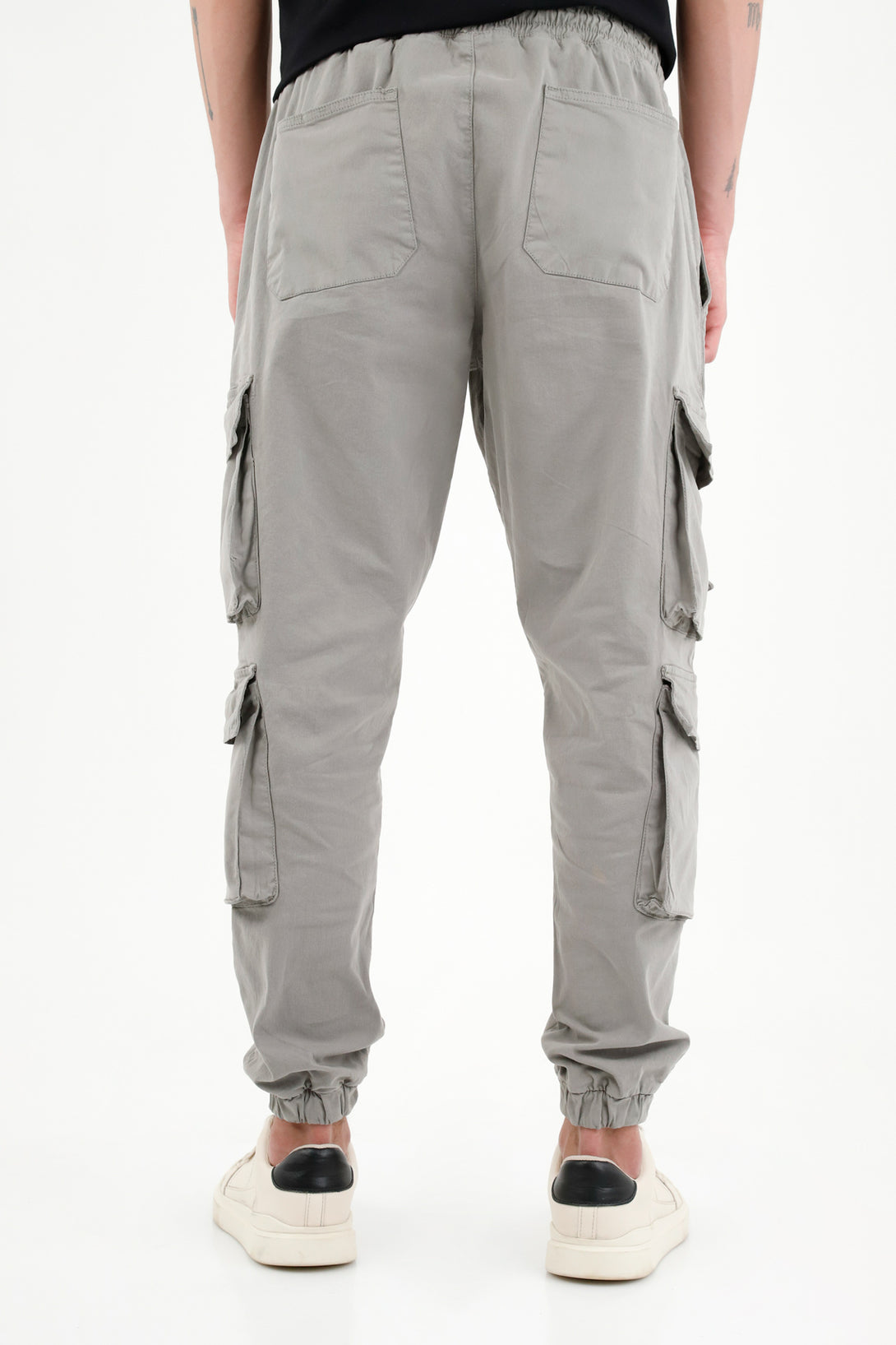 Pantalón tipo Jogger gris para hombre