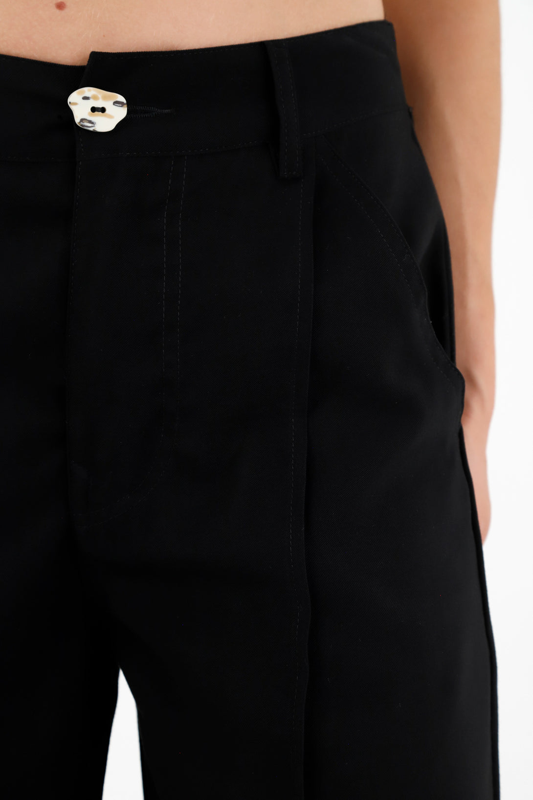 Pantalón negro bota recta para mujer