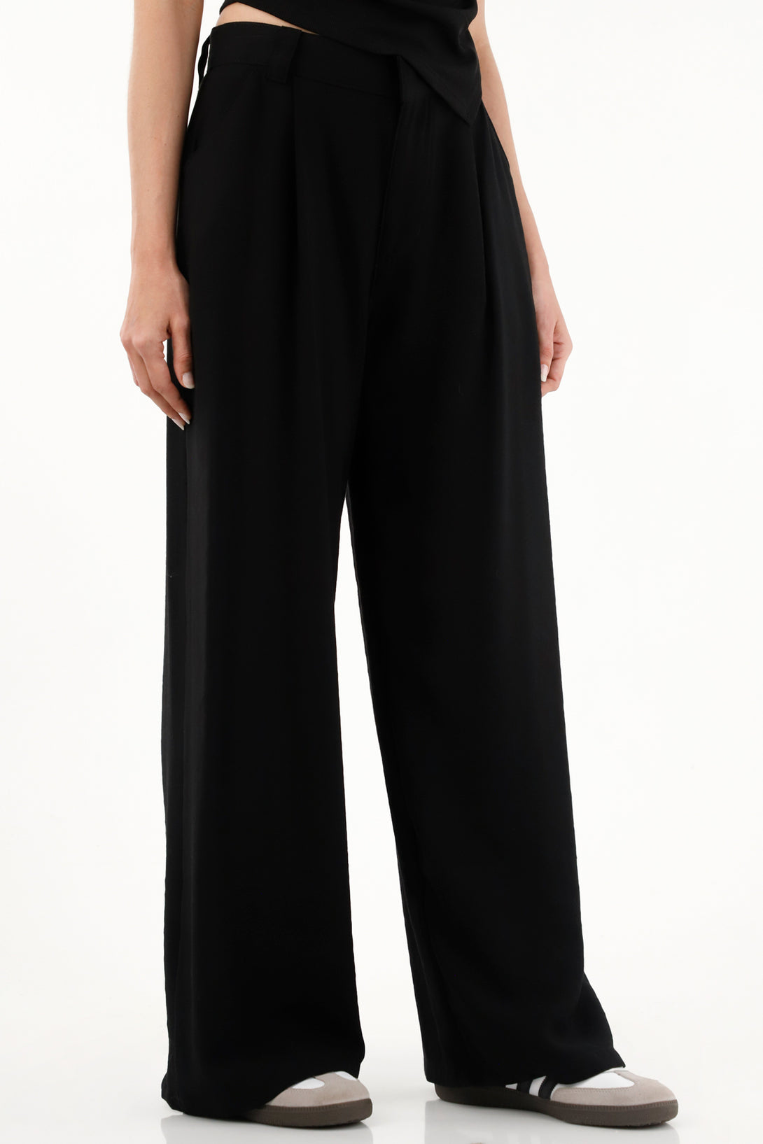 Women's Black Wide Leg Trousers with Pleats