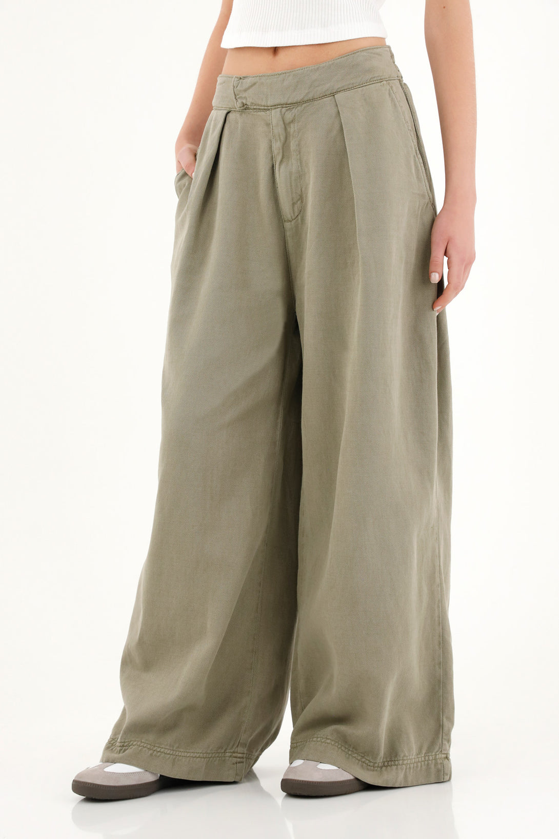 Women's green wide leg trousers