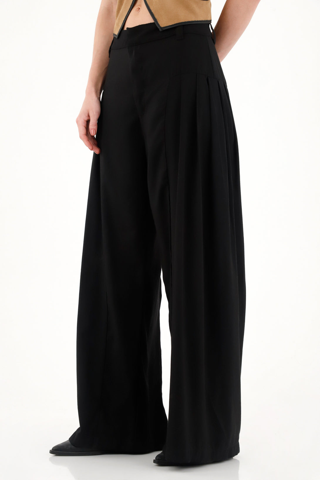 Pantalón Wide Leg negro con prenses para mujer