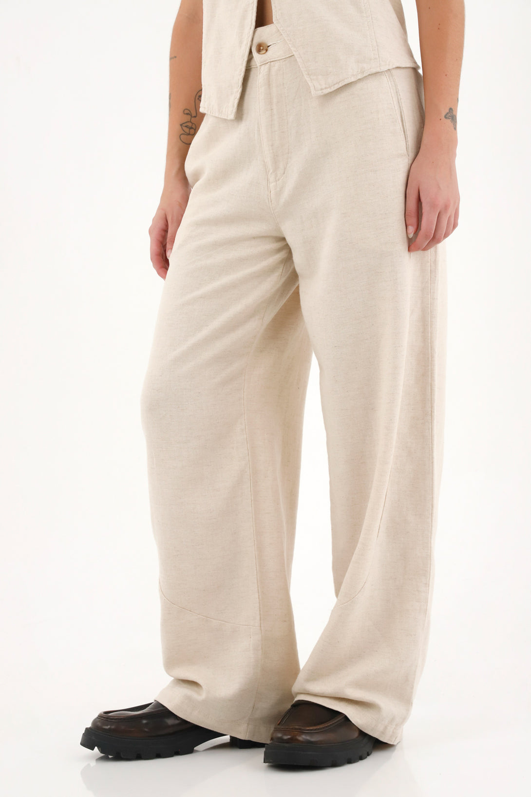 Woman's Raw Cut Front Pants