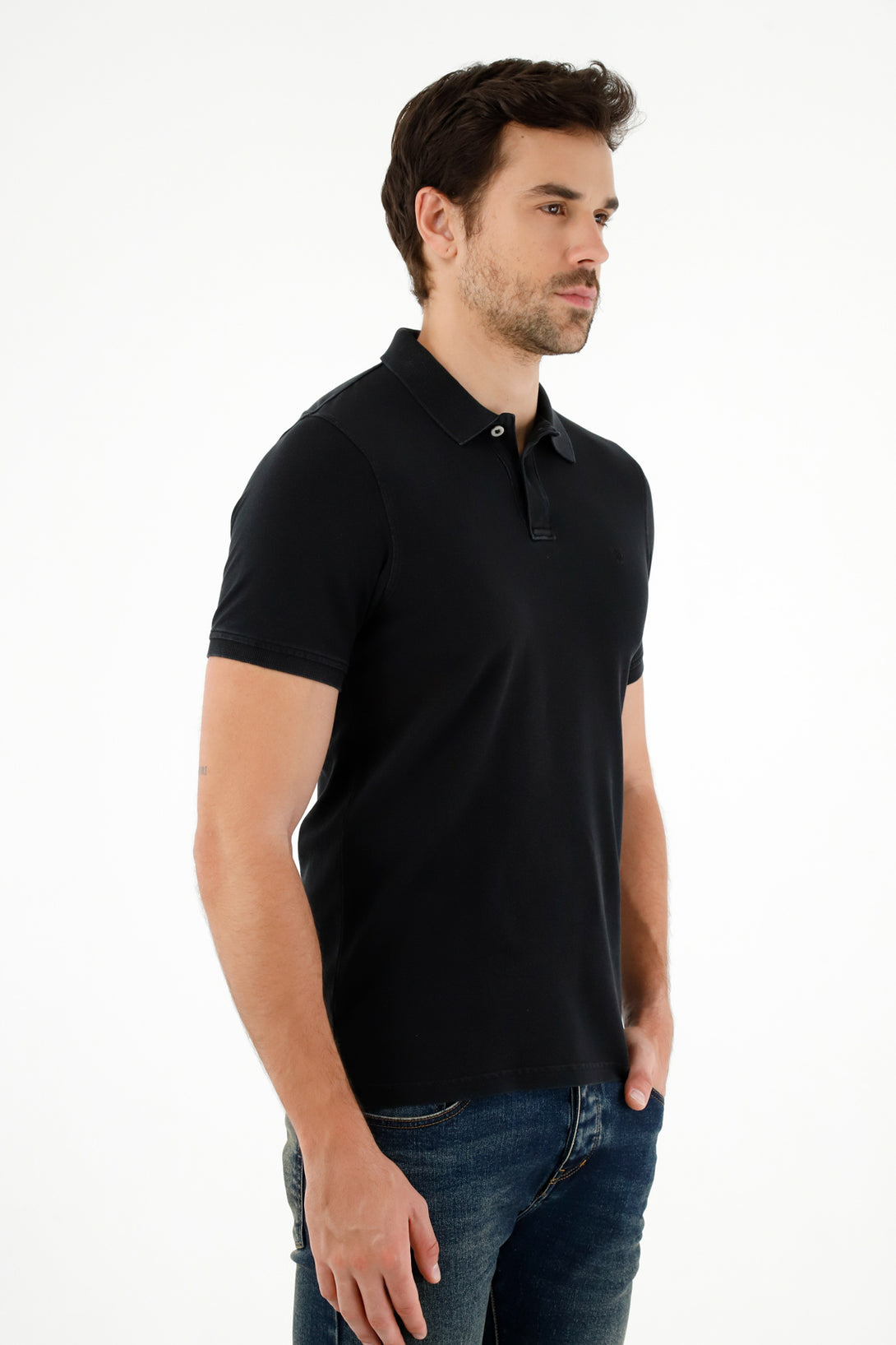 Polo negra con raqueta bordada para hombre