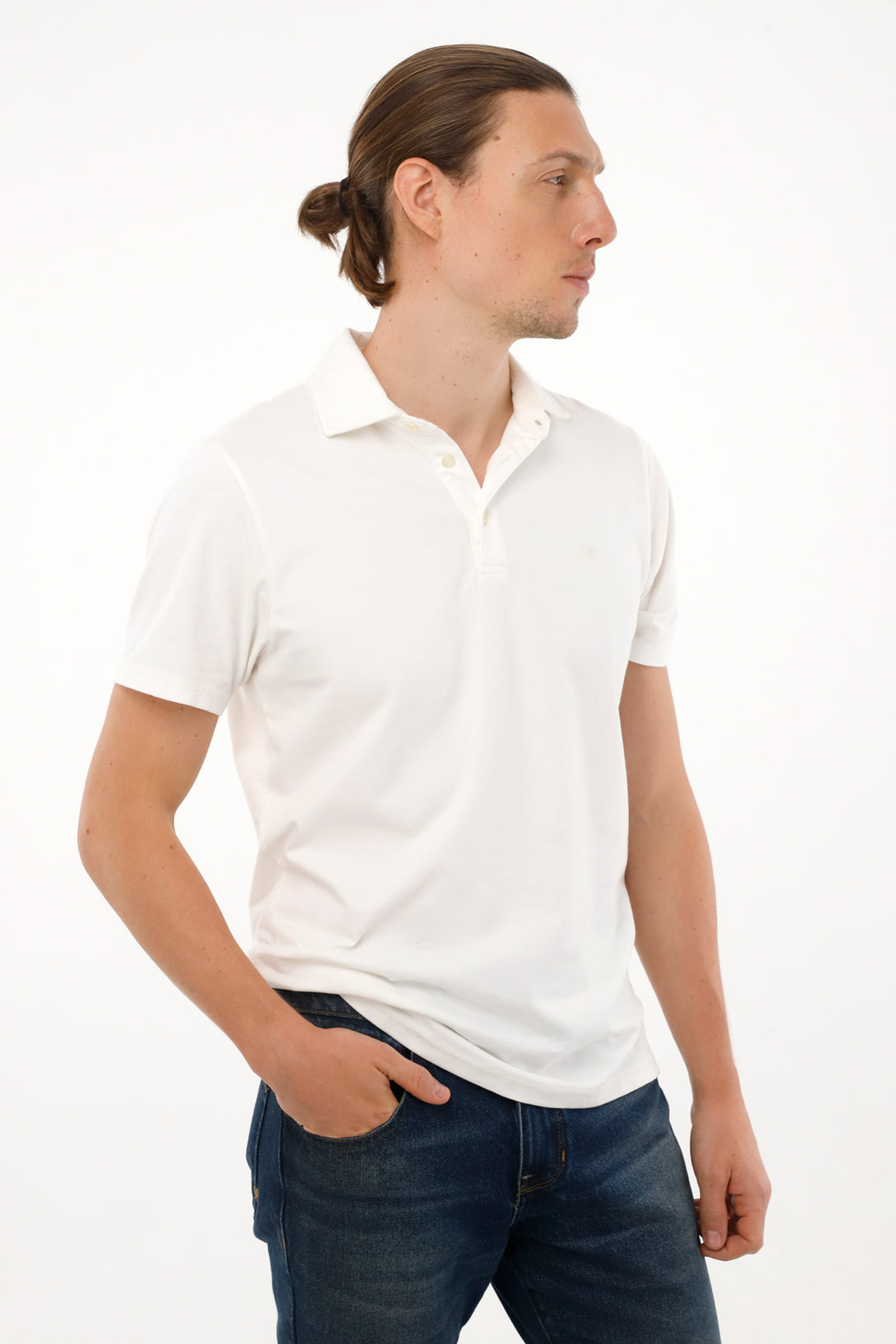 Men's cream polo with embroidered racket