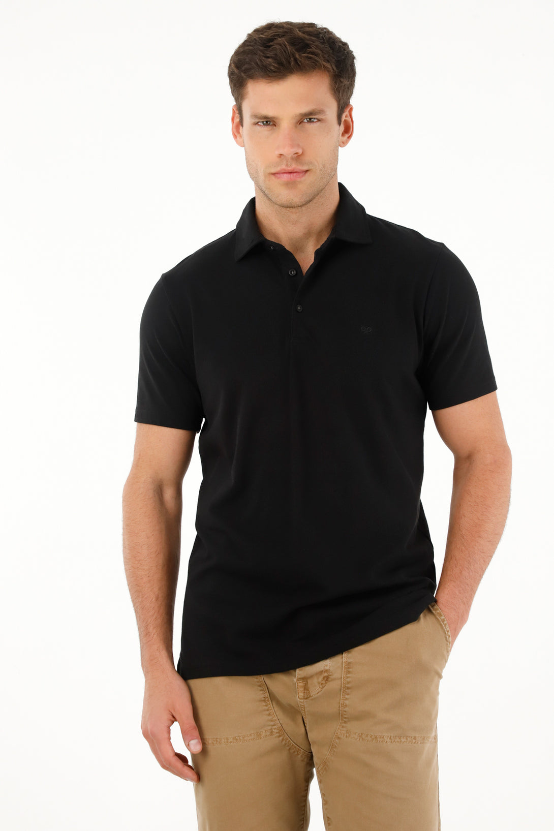 Polo negra con raqueta bordada para hombre