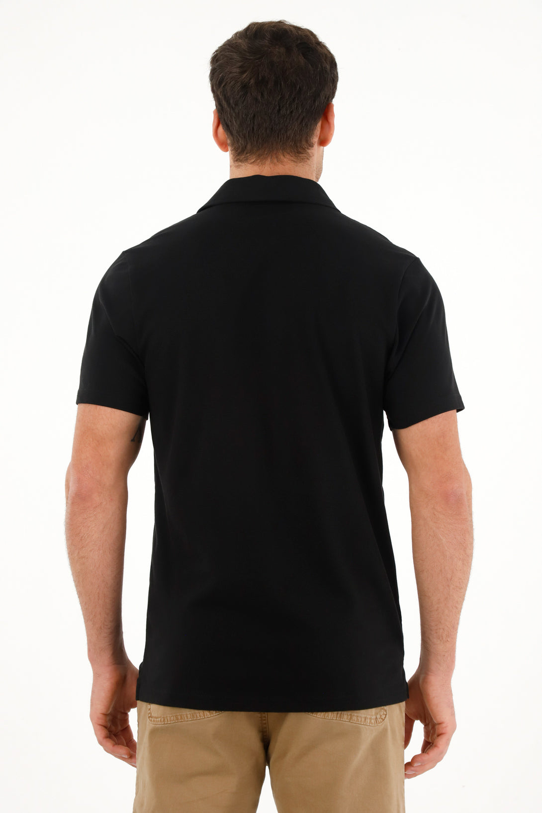 Polo negra con raqueta bordada para hombre