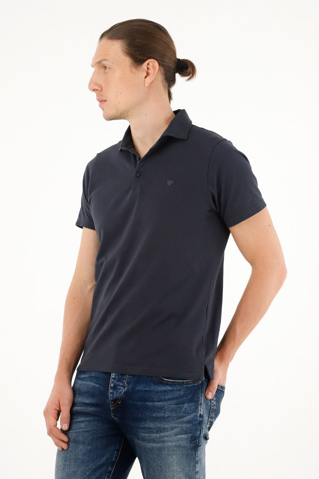 Polo azul con raqueta bordada para hombre