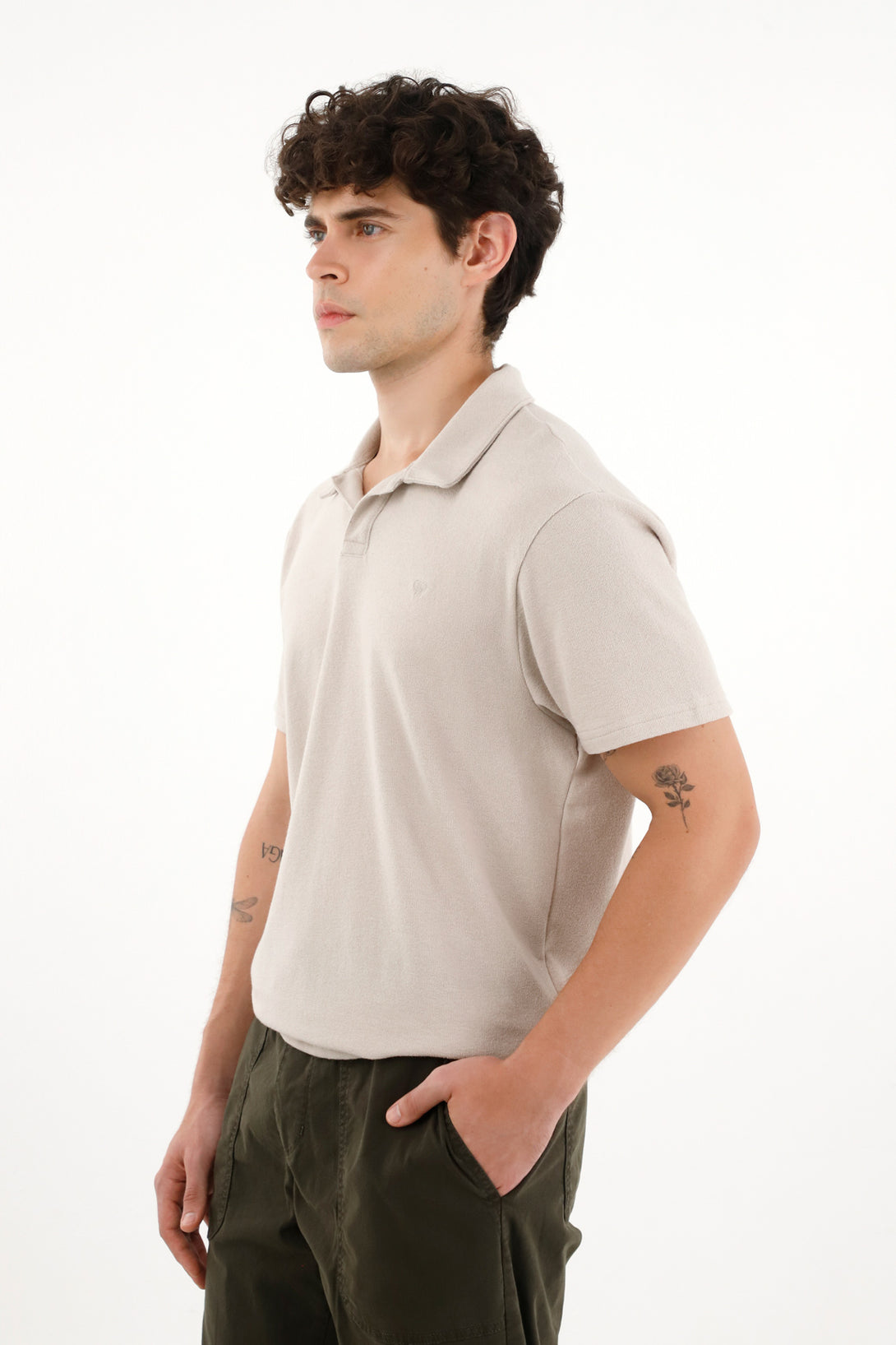 Men's gray jersey polo with embroidered racket