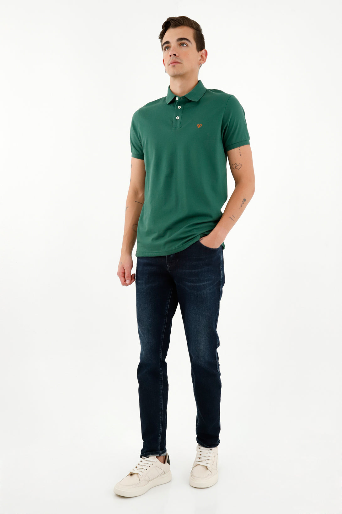 Polo verde con perilla de tres botones para hombre