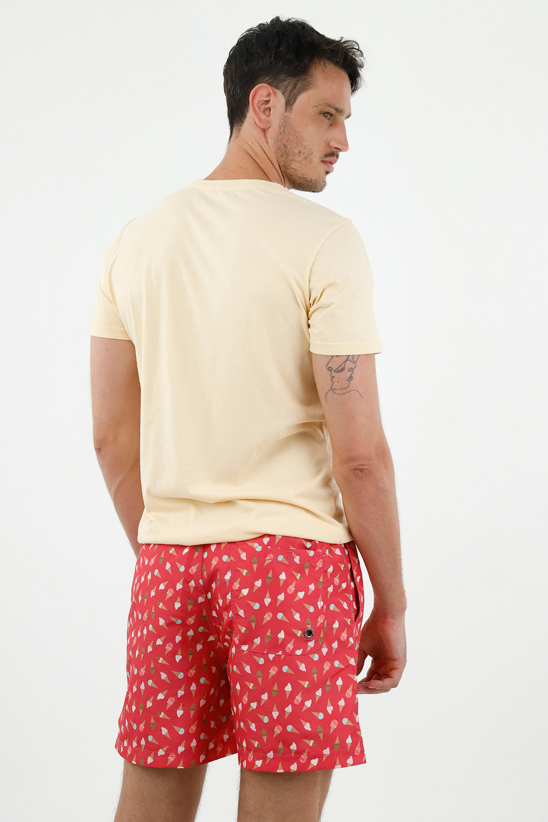 Pantaloneta rosada para hombre