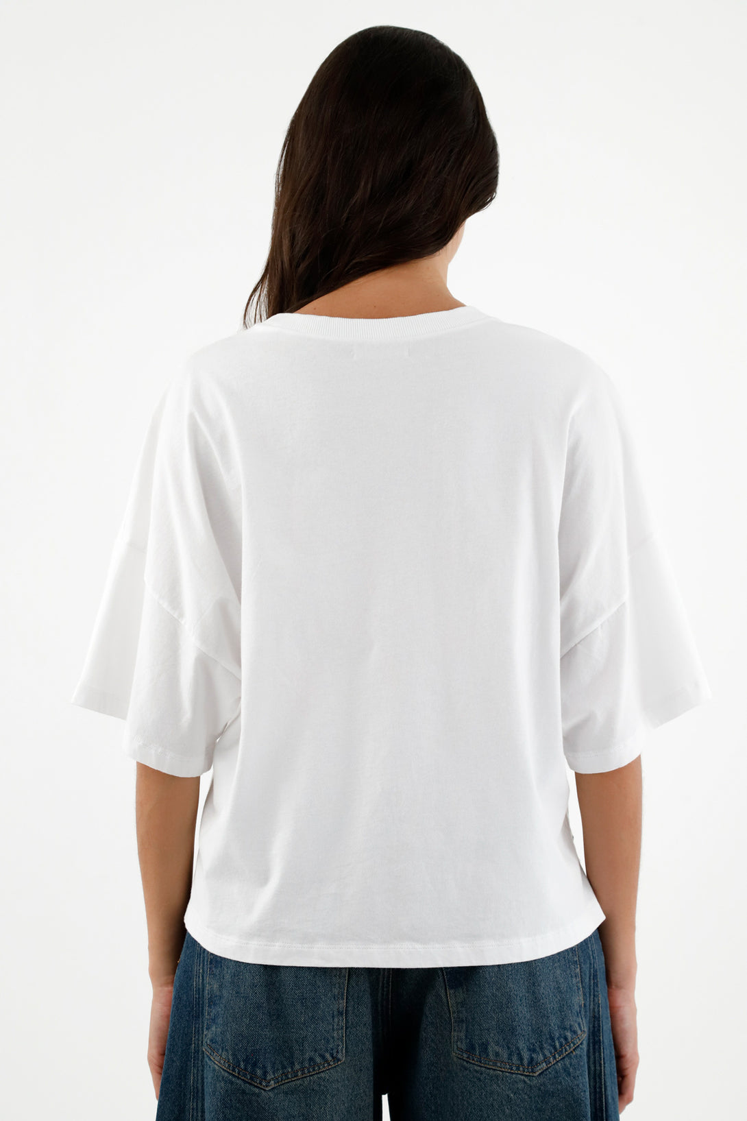 Camiseta blanca con mini aberturas para mujer