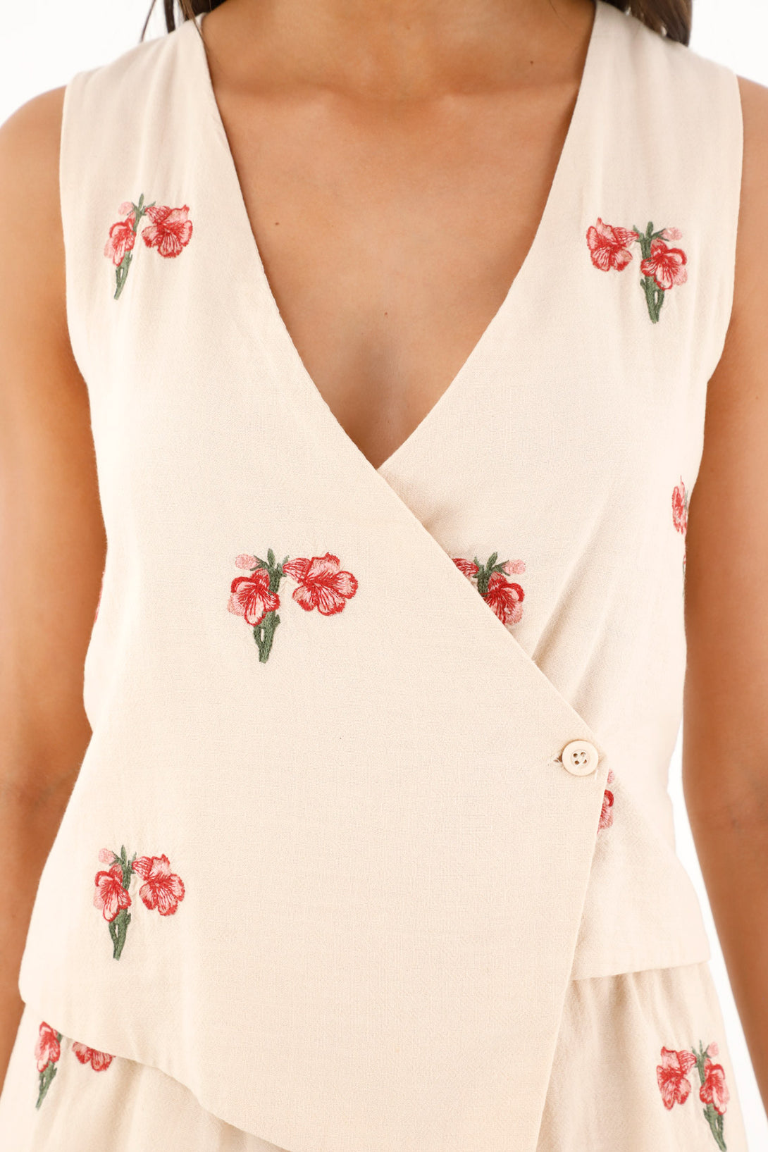 Women's cream flower-embroidered vest