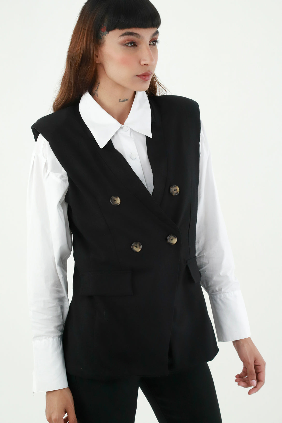 Chaleco tipo blazer negro para mujer