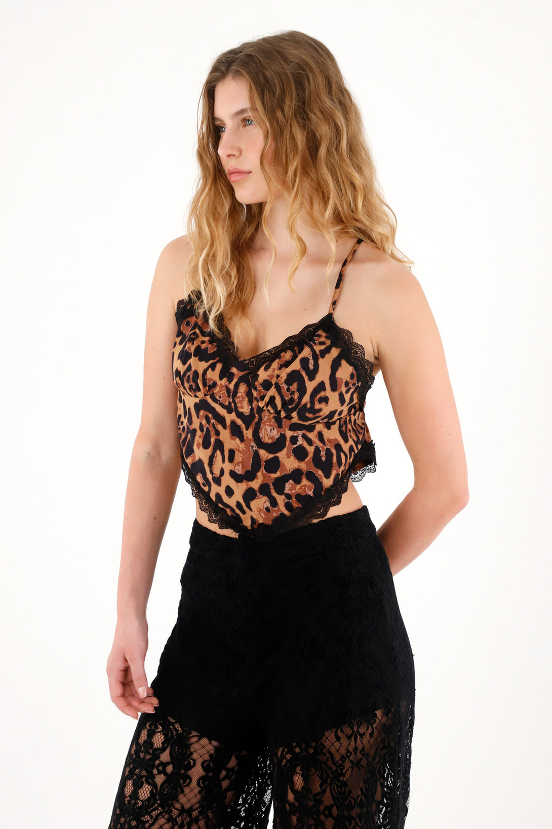 Women's lace-embroidered print crop top