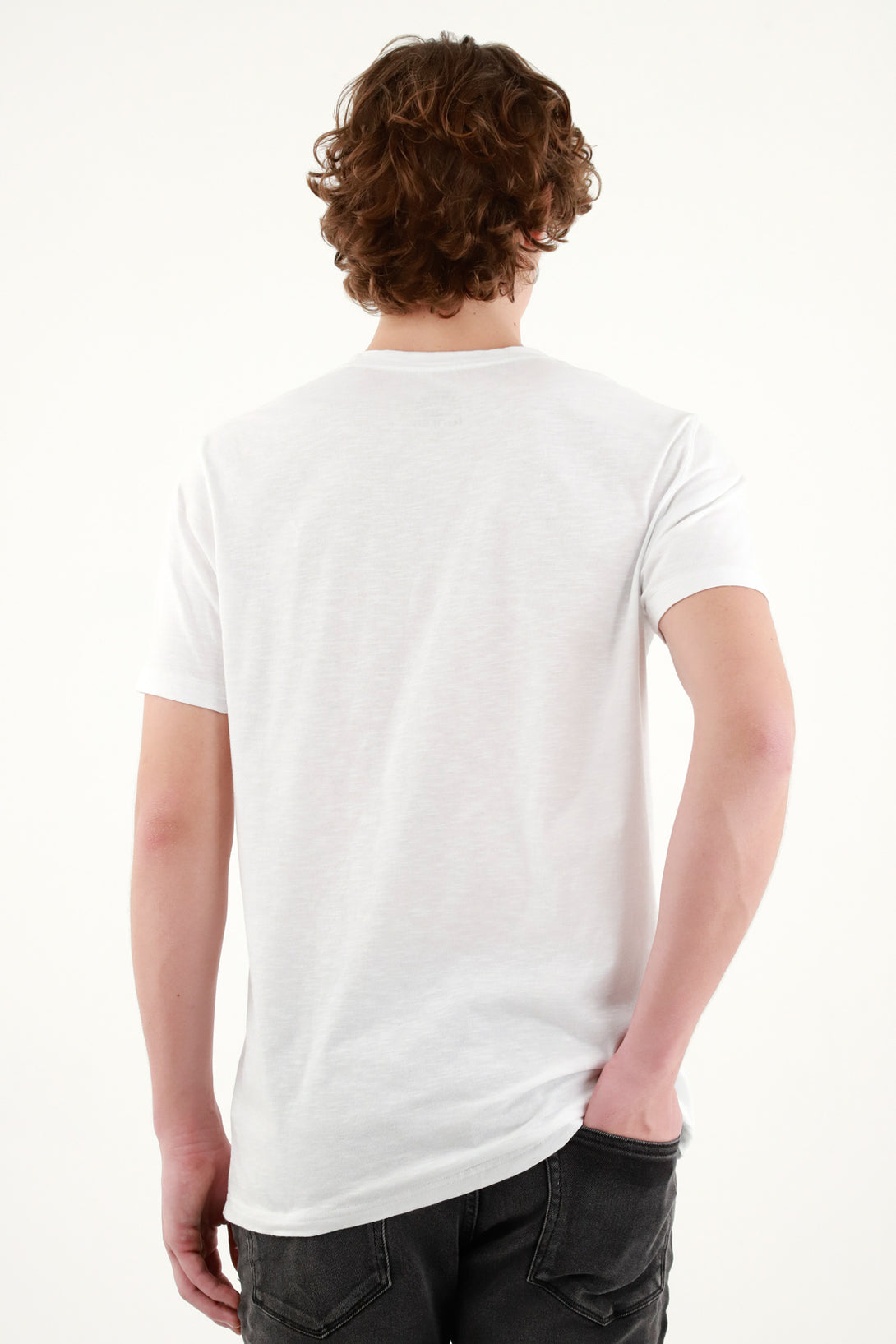 Camiseta blanca con mini detalle para hombre