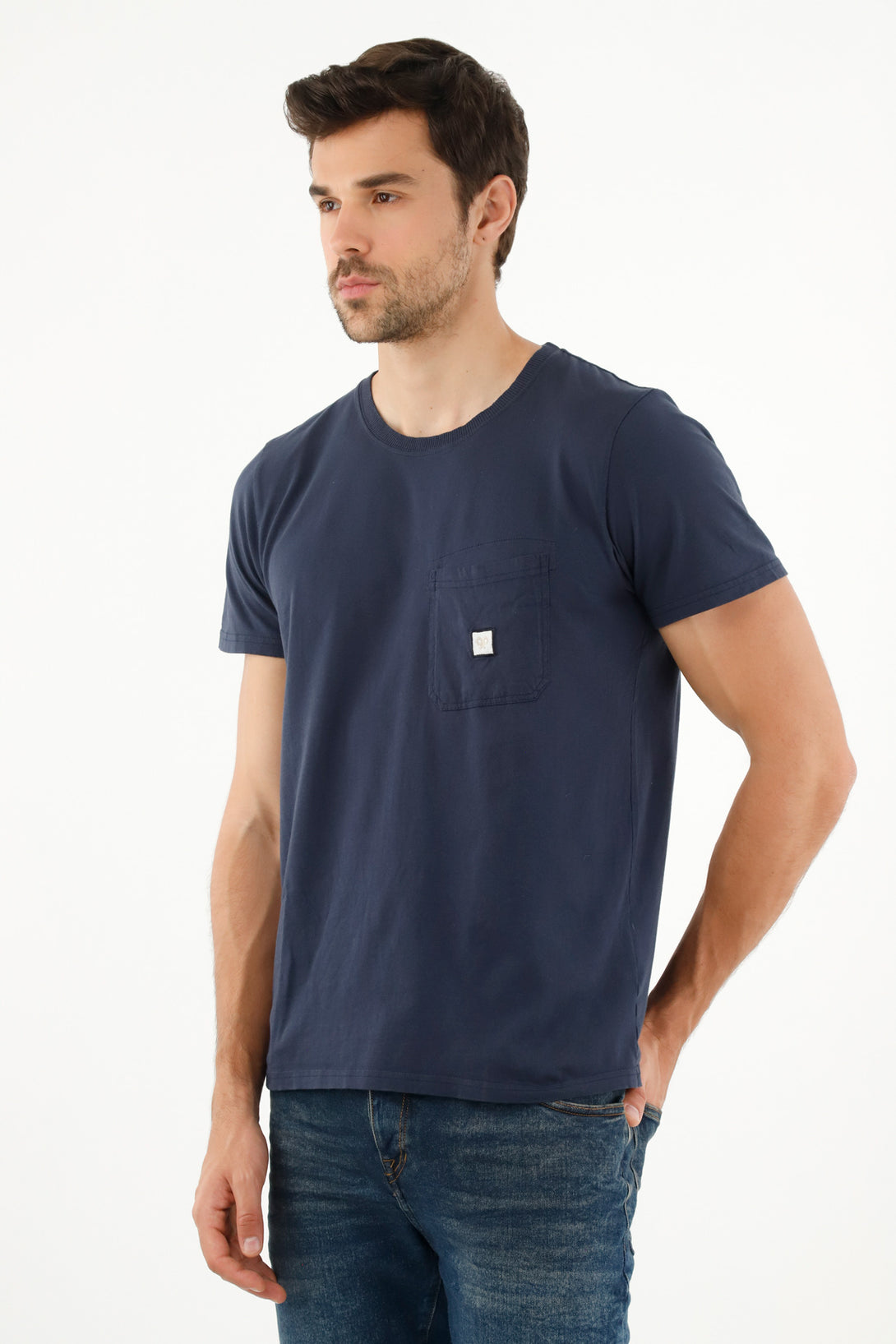 Camiseta con bolsillo de parche azul para hombre