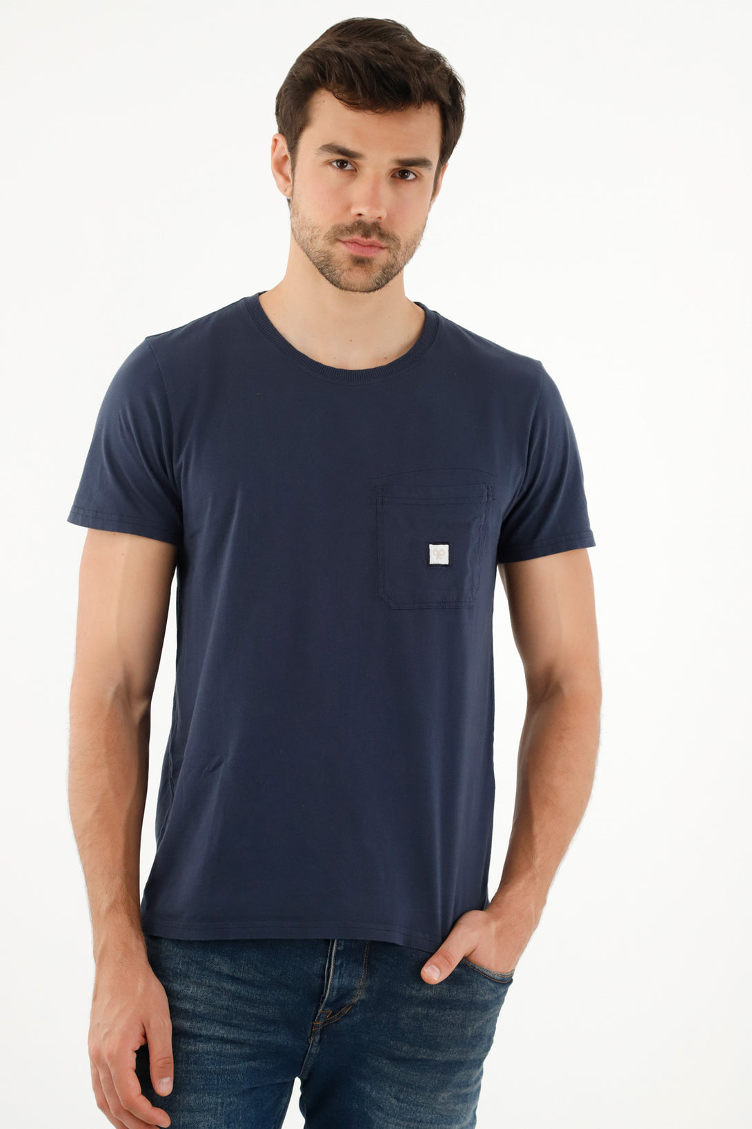 Camiseta con bolsillo de parche azul para hombre