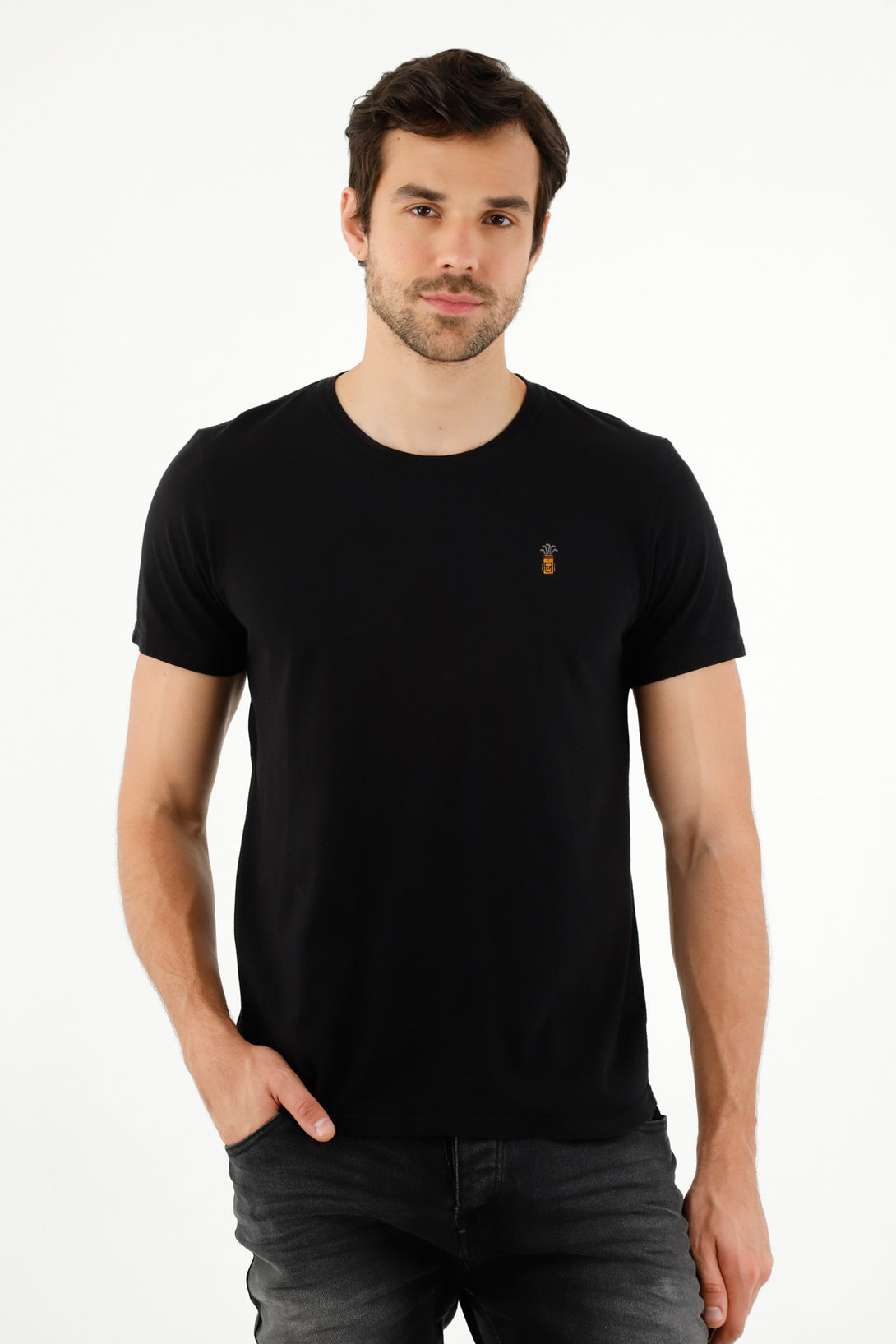 Camiseta básica negra para hombre