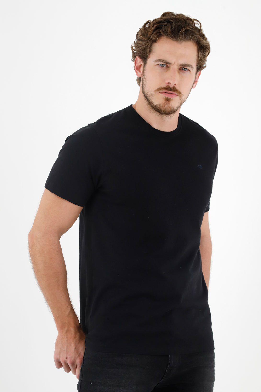 Camiseta negra con raqueta azul para hombre