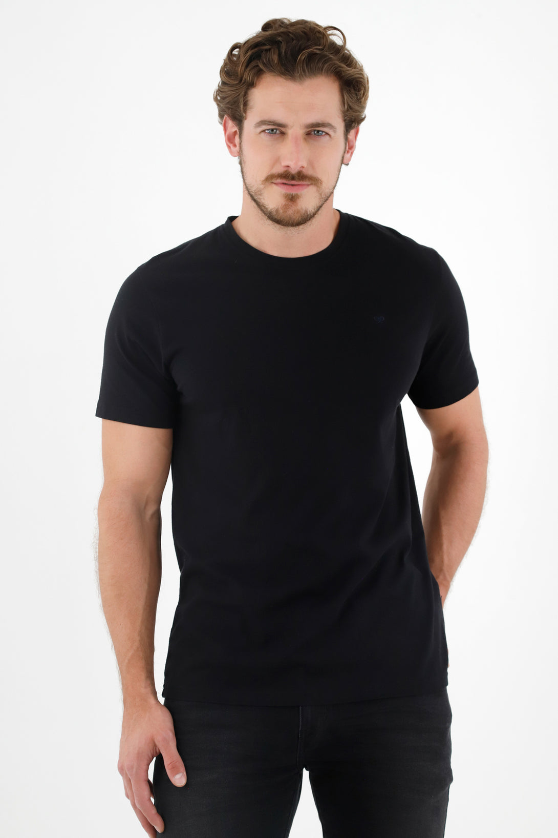 Camiseta negra con raqueta azul para hombre