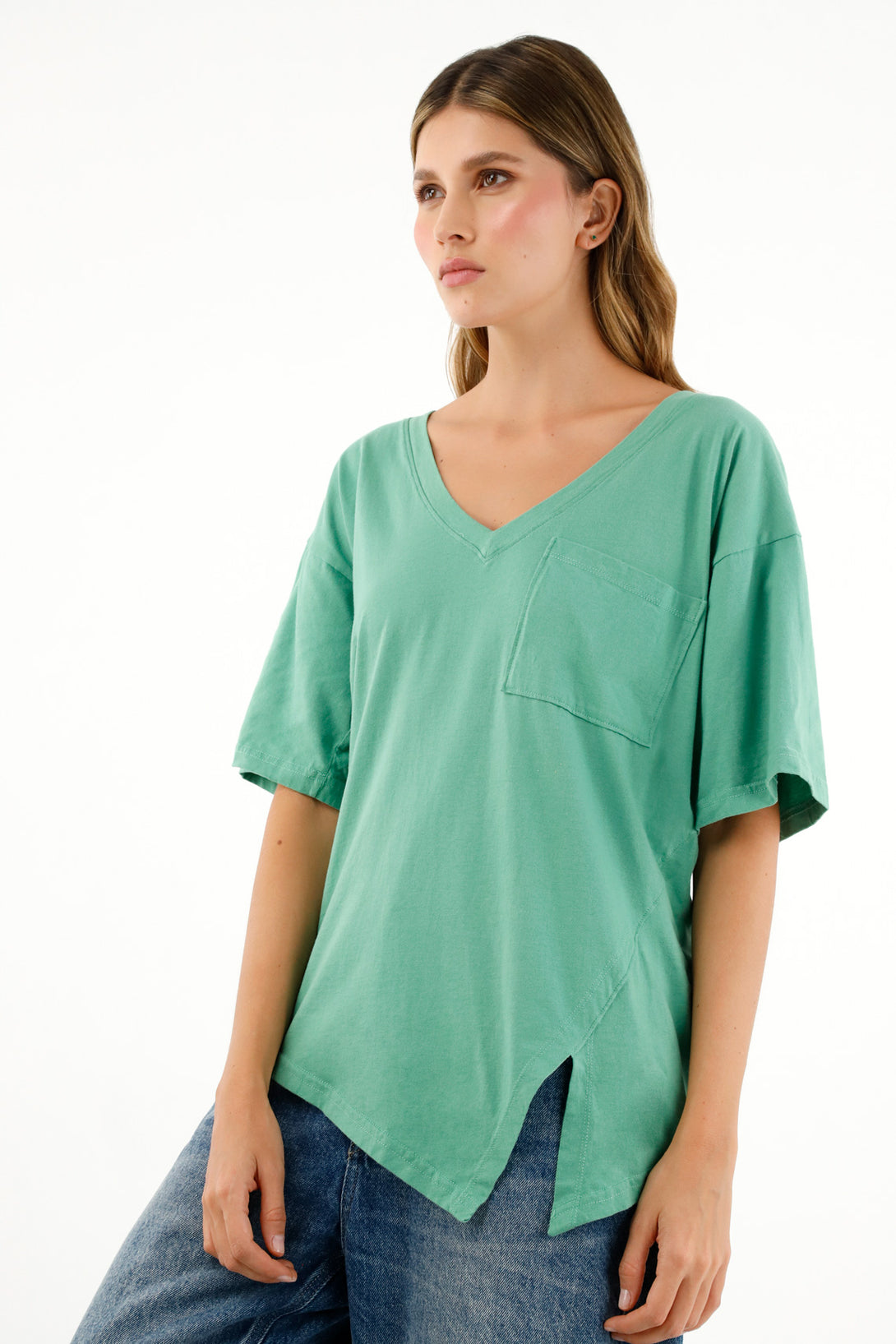 Camiseta verde con bolsillo de parche para mujer