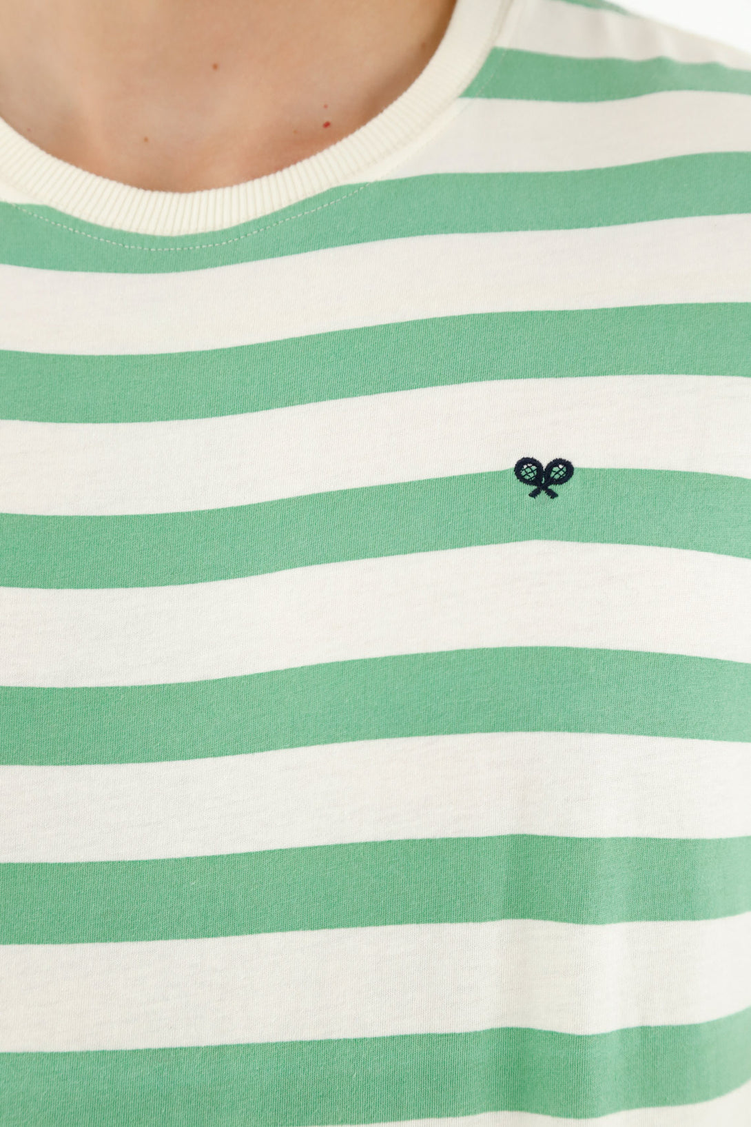 Camiseta de rayas estampadas verde para hombre