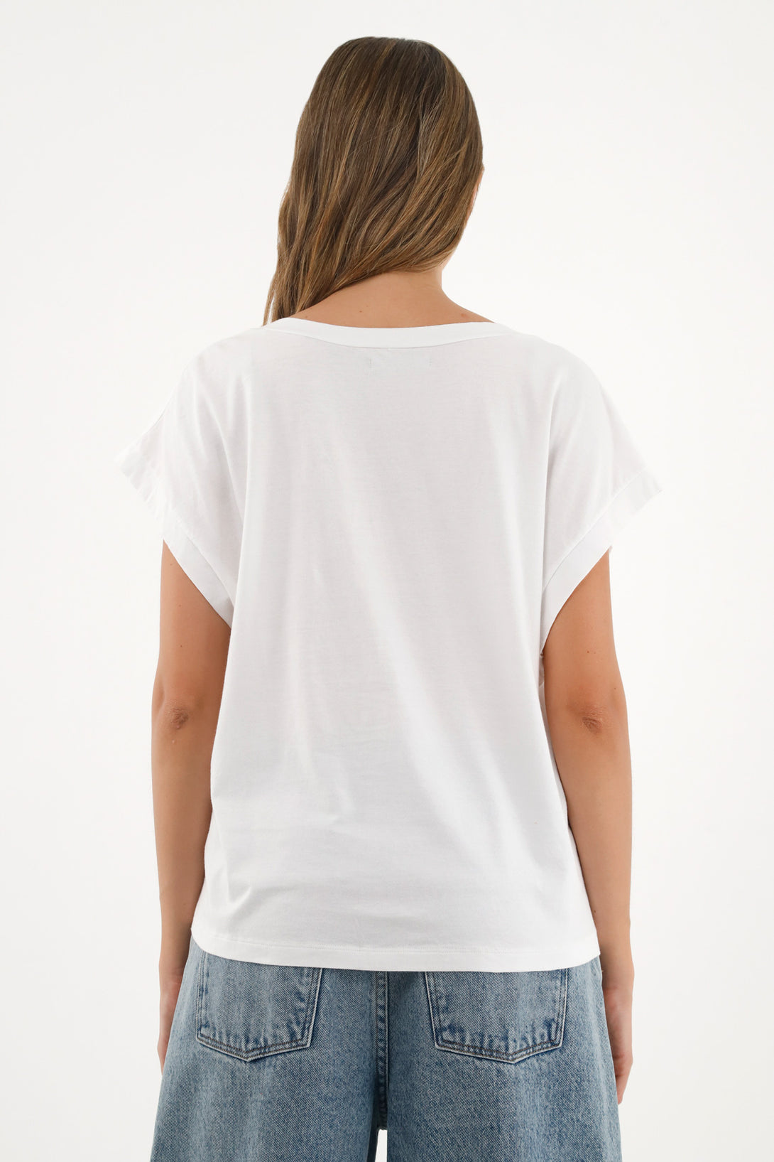 Camiseta blanca con escote en V para mujer