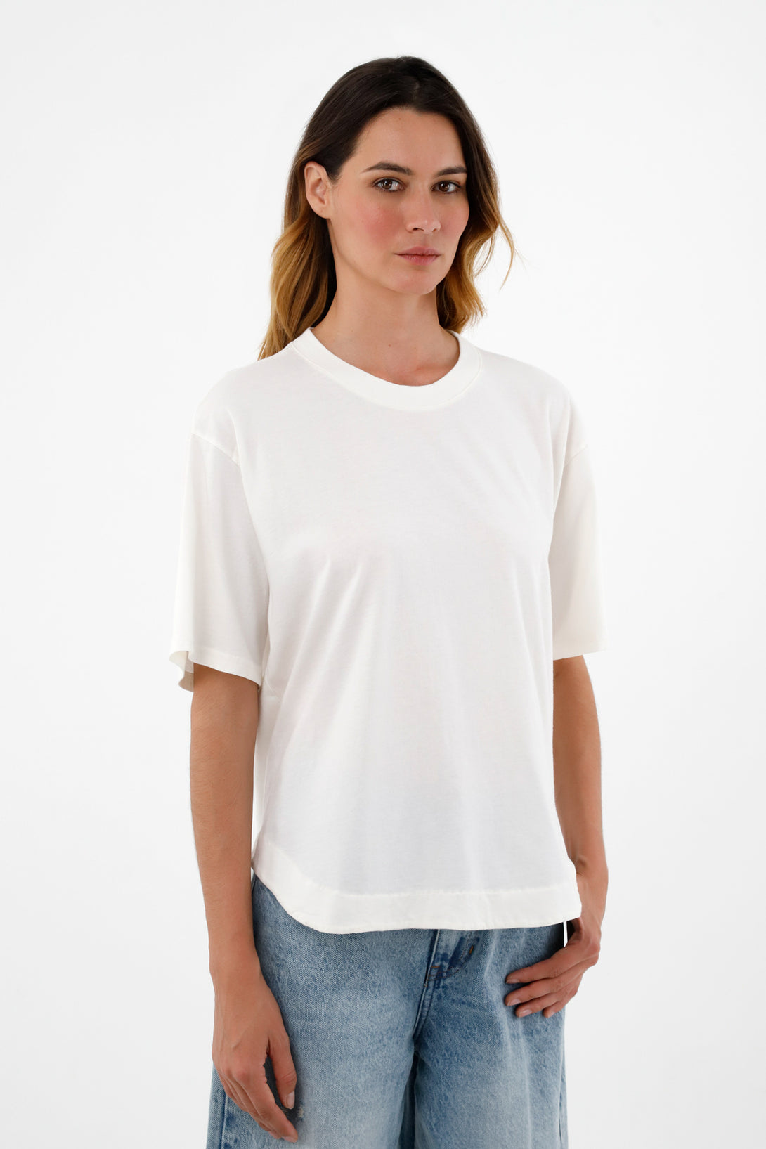 Camiseta crudo cuello redondo para mujer