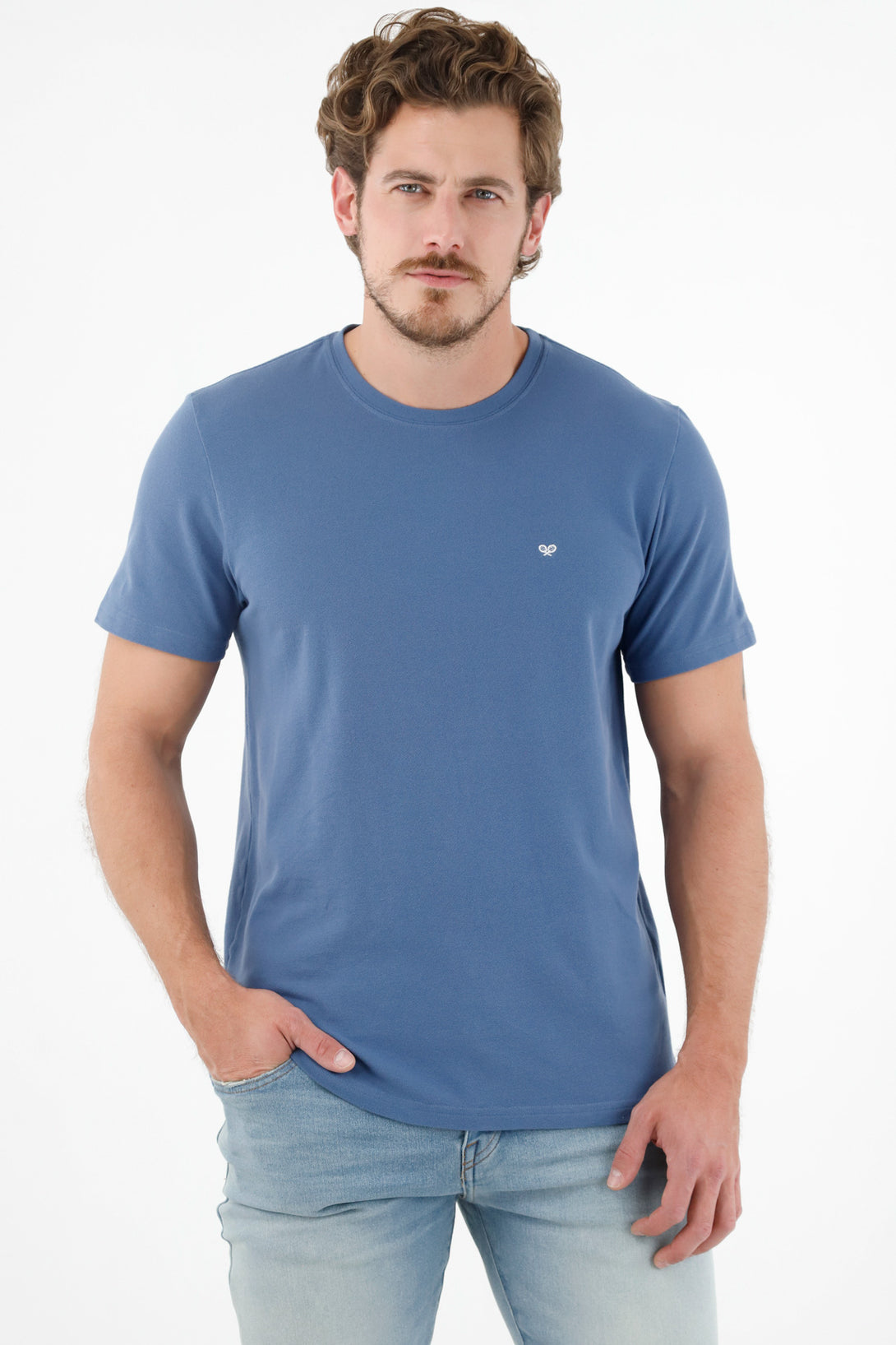 Camiseta azul con raqueta bordada para hombre