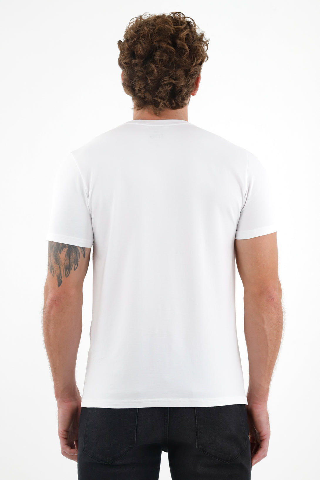 Camiseta blanca cuello redondo para hombre