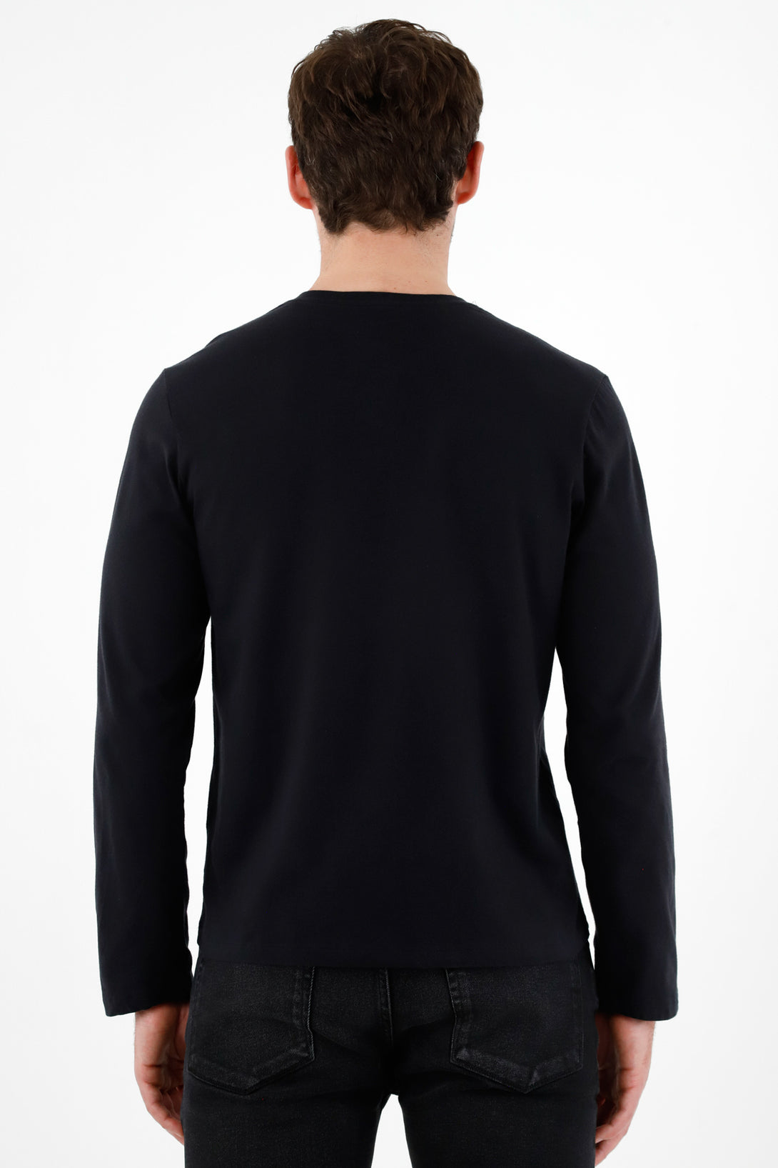 Men's Black Long-Sleeve T-Shirt