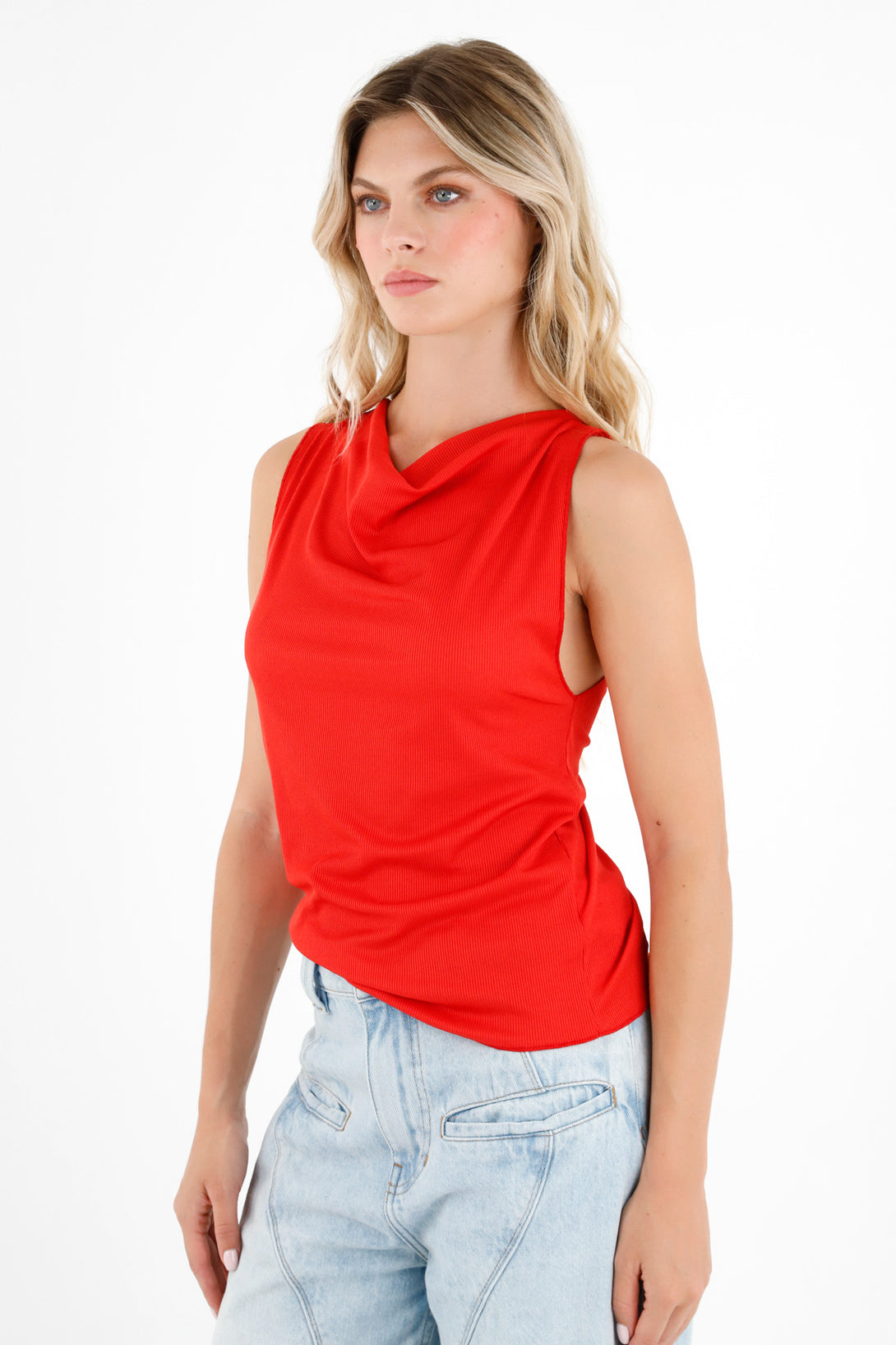 Camiseta roja manga sisa para mujer