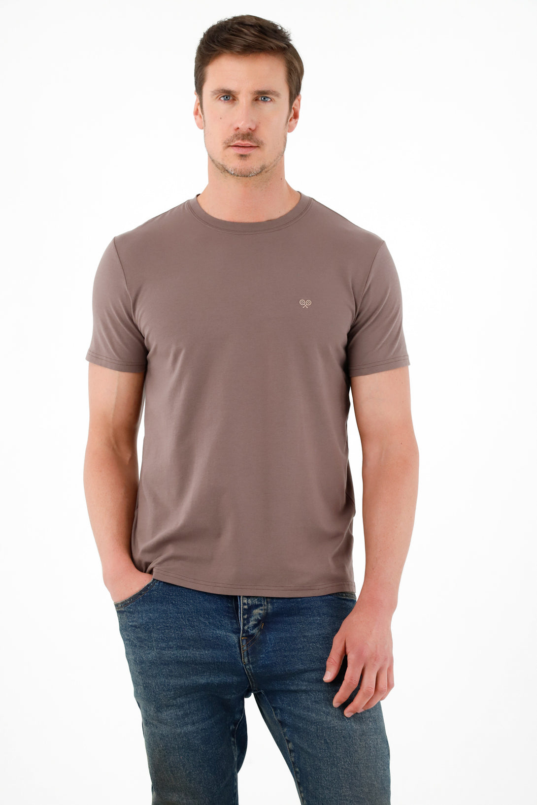 Camiseta café cuello redondo para hombre