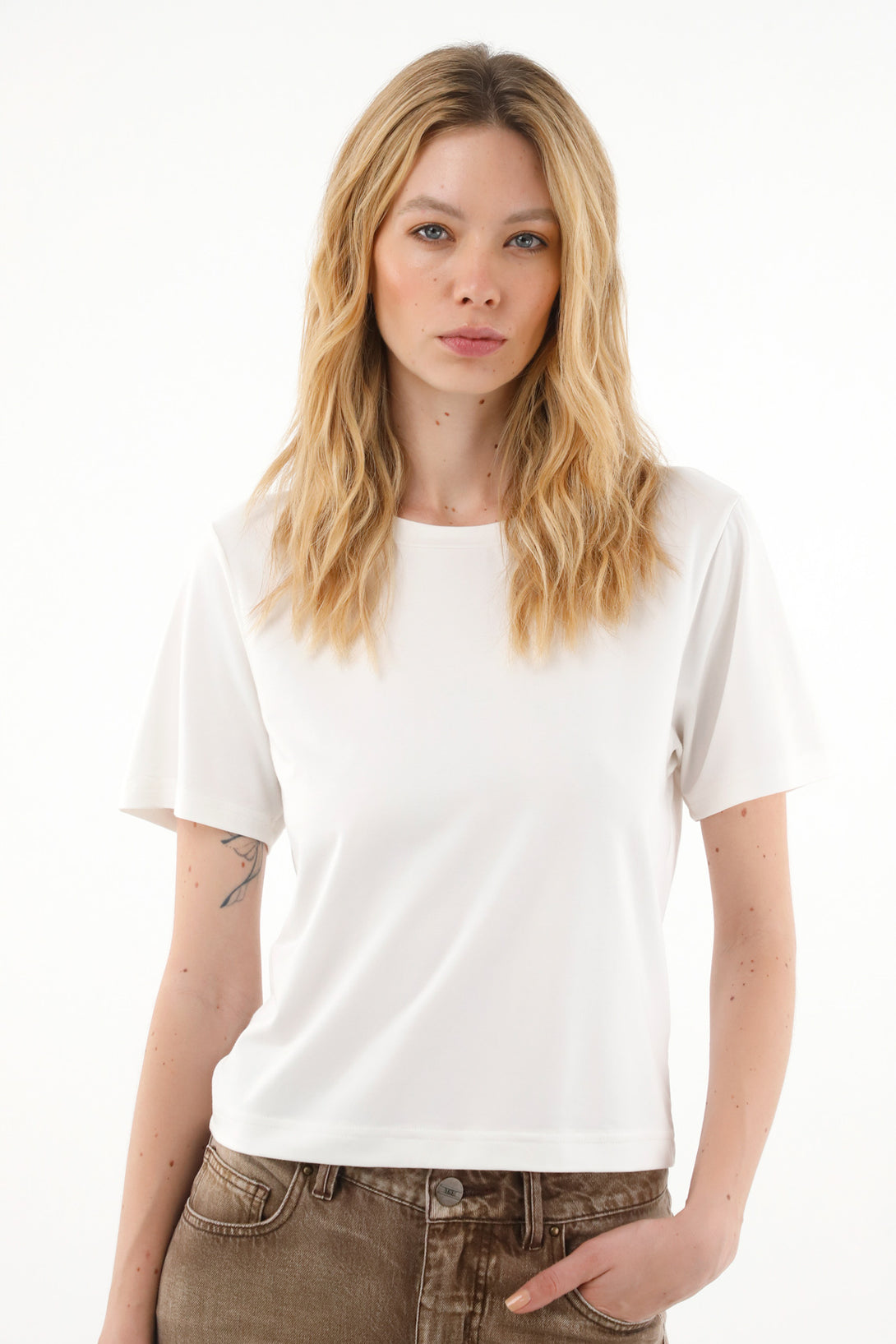 Women's Off-White Short-Sleeve T-Shirt