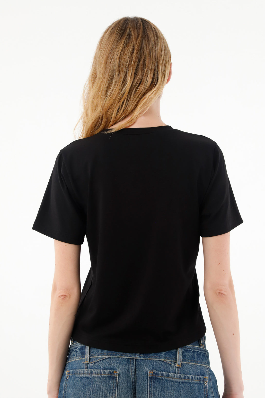 Women's Black Fitted Short-Sleeve T-Shirt